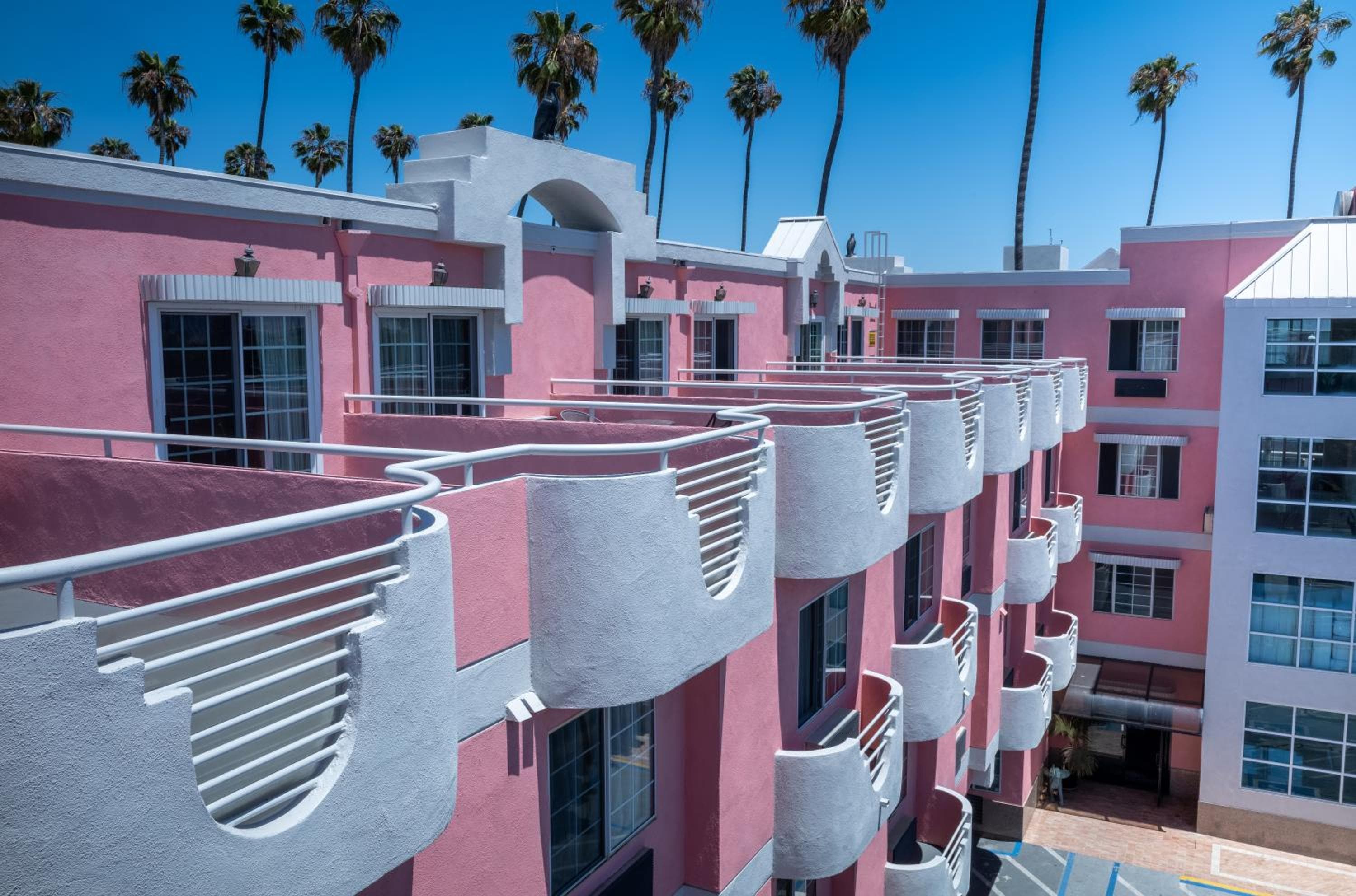 Days Inn by Wyndham Santa Monica