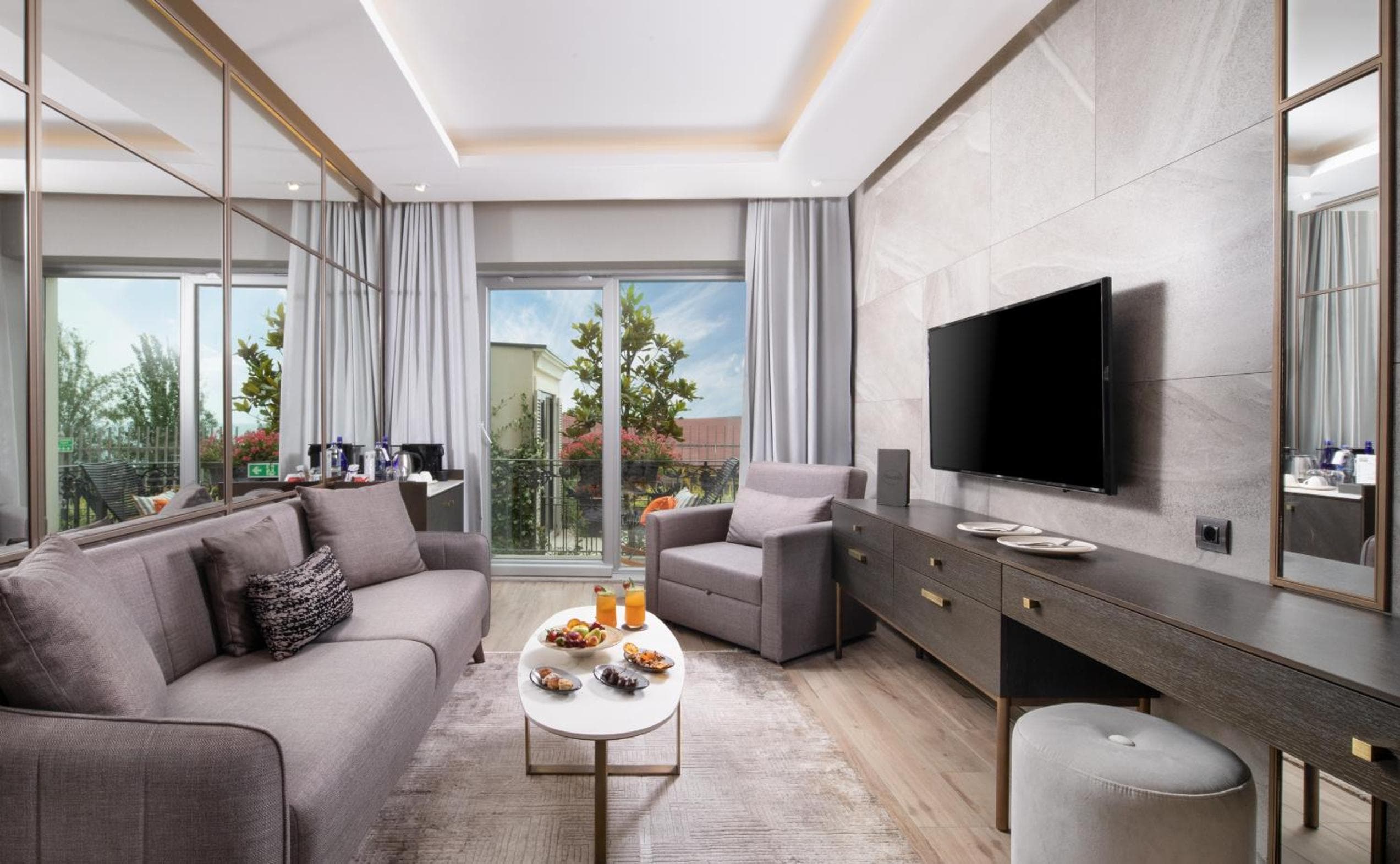Mula Hotel