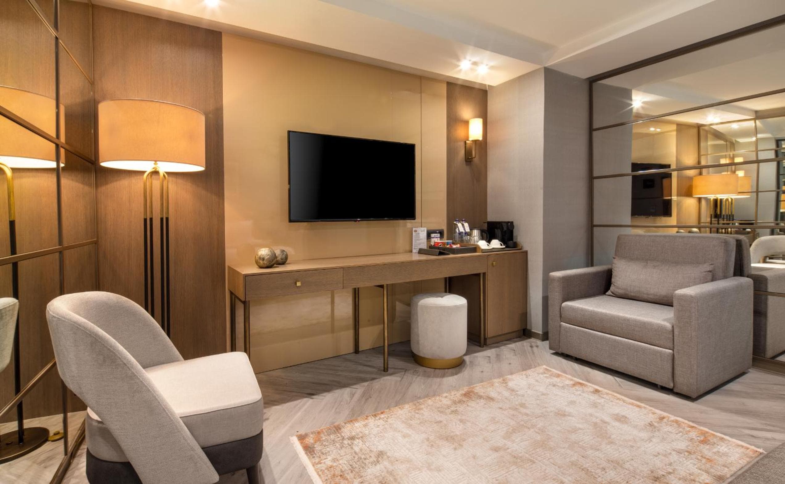 Mula Hotel