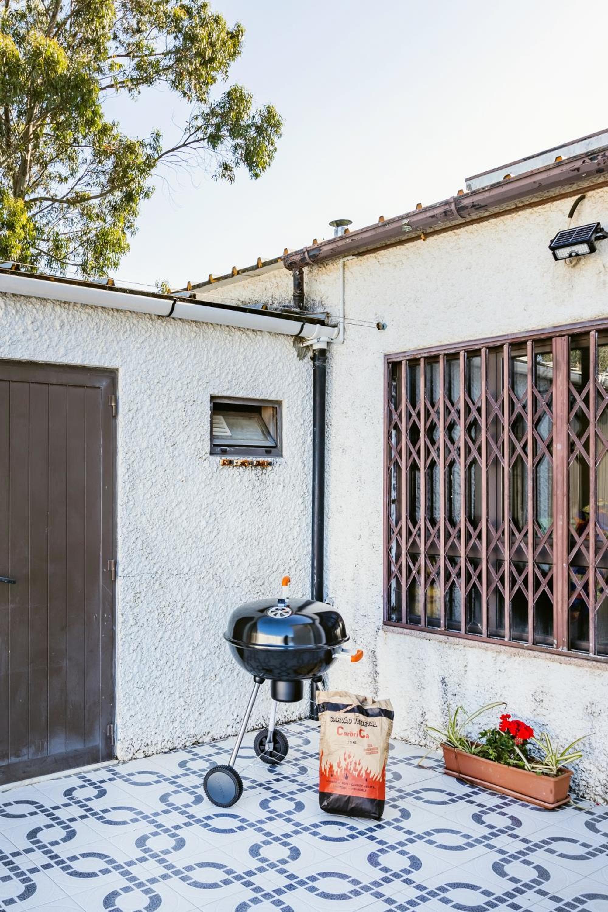 Live, Laugh, Love Beach Guest Home with AC