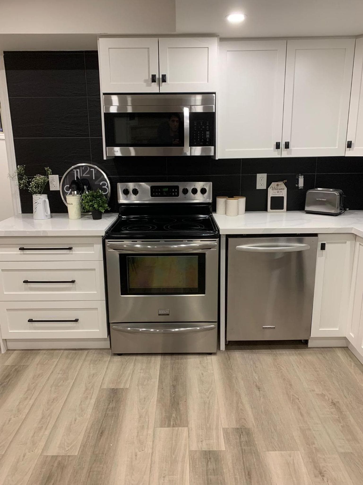 Luxurious and Spacious Apartment with 2 bedrooms and 2 Baths