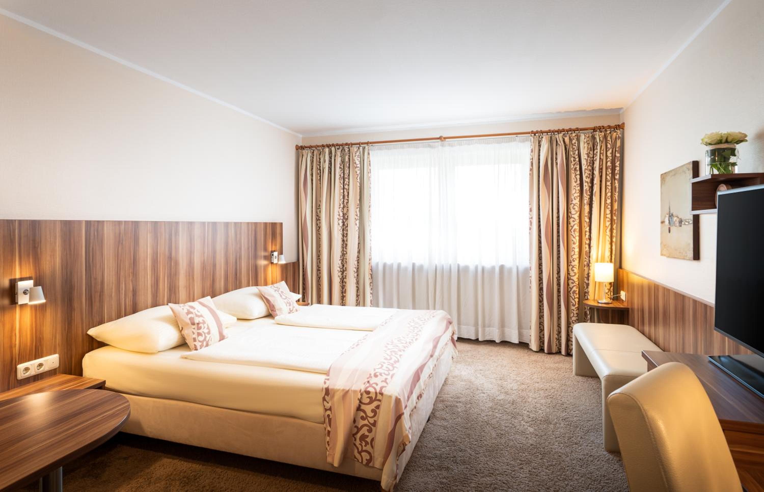 QU Hotel, Trademark Collection by Wyndham