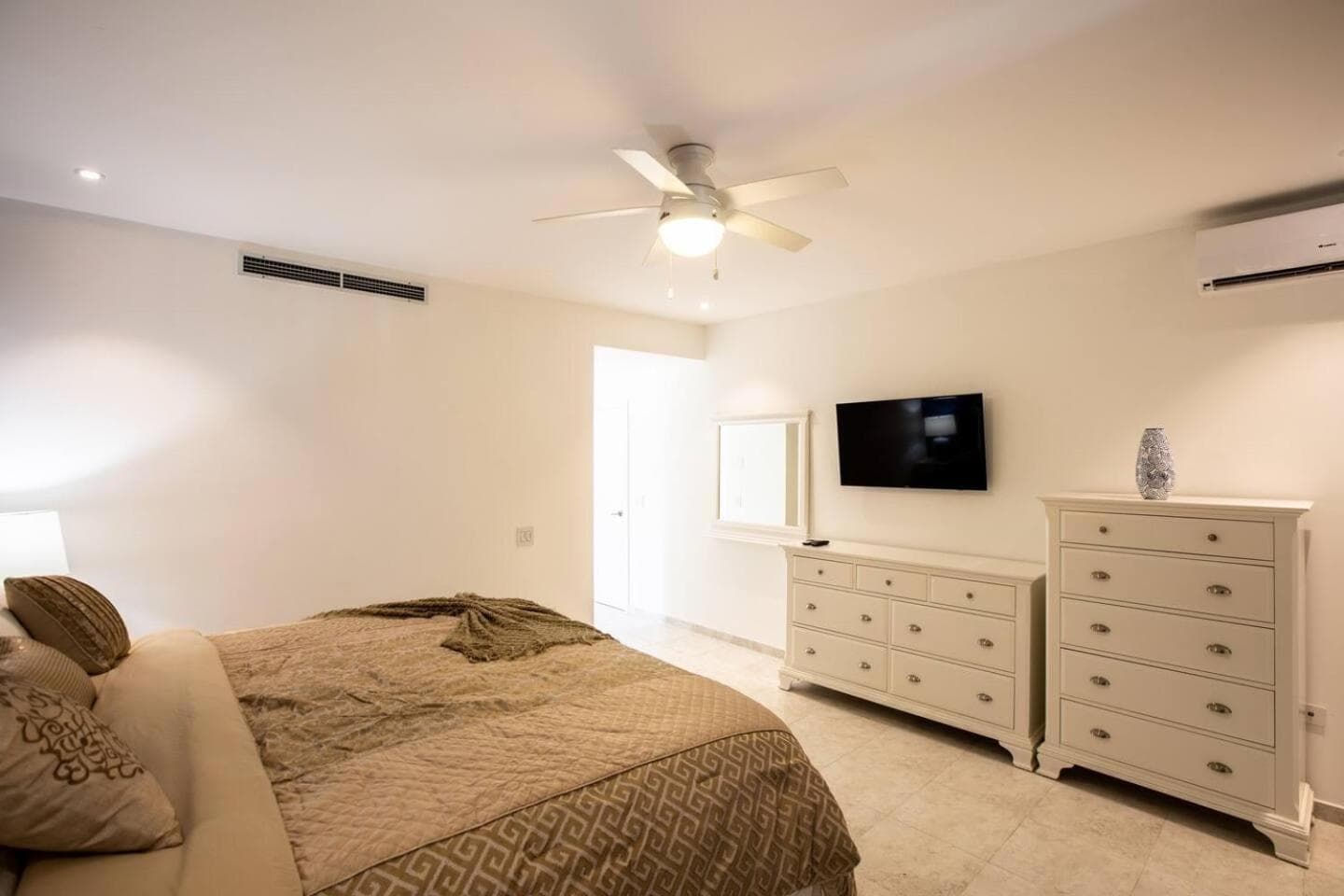 Garden View Condo in Maho
