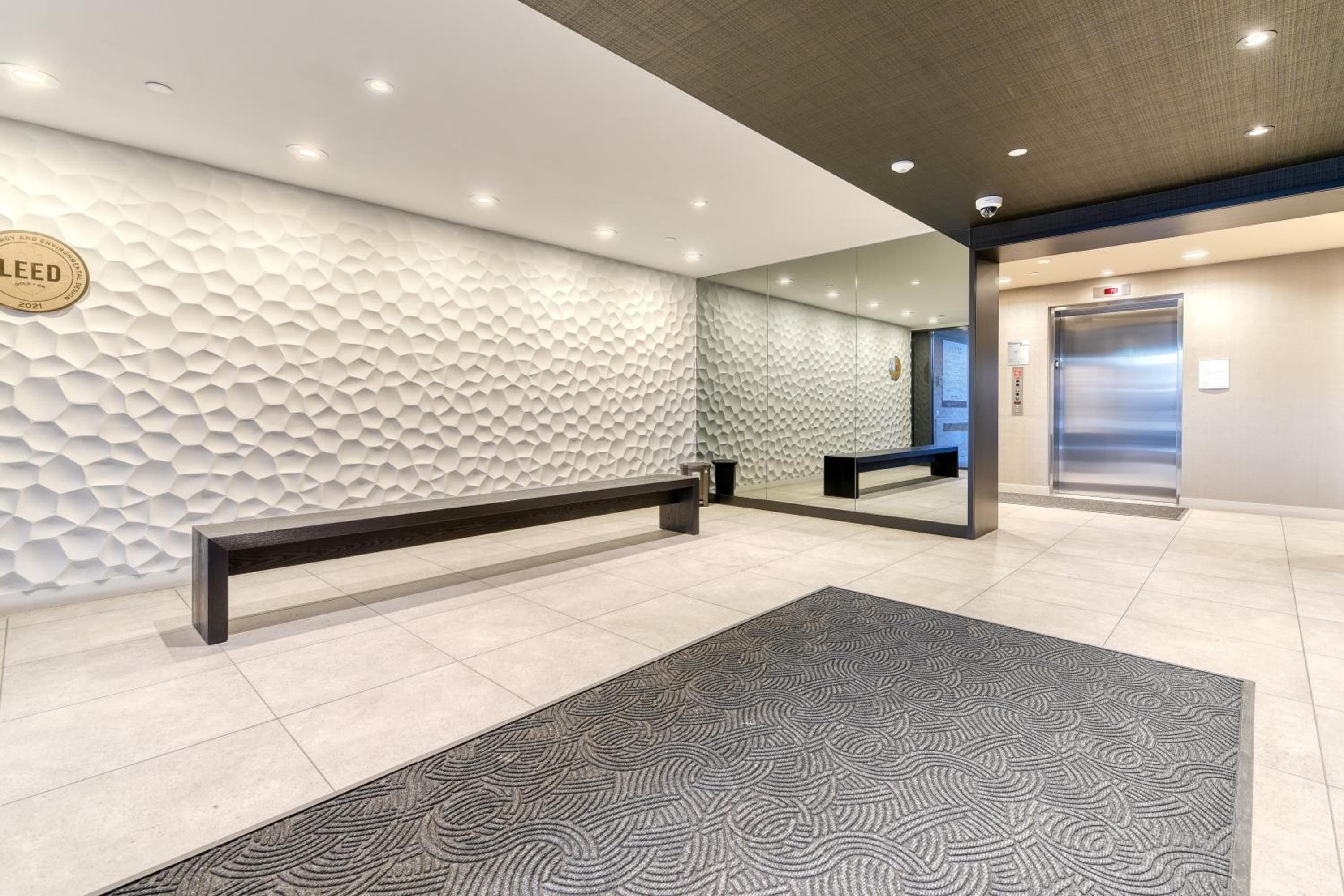 Kensington Suite 2bed & 1bath