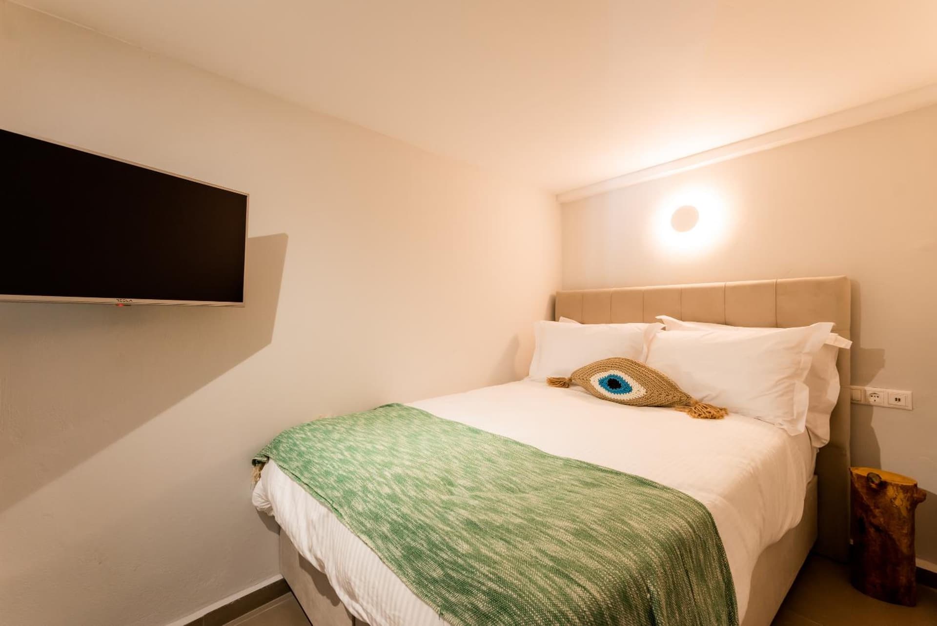 Guru accommodations