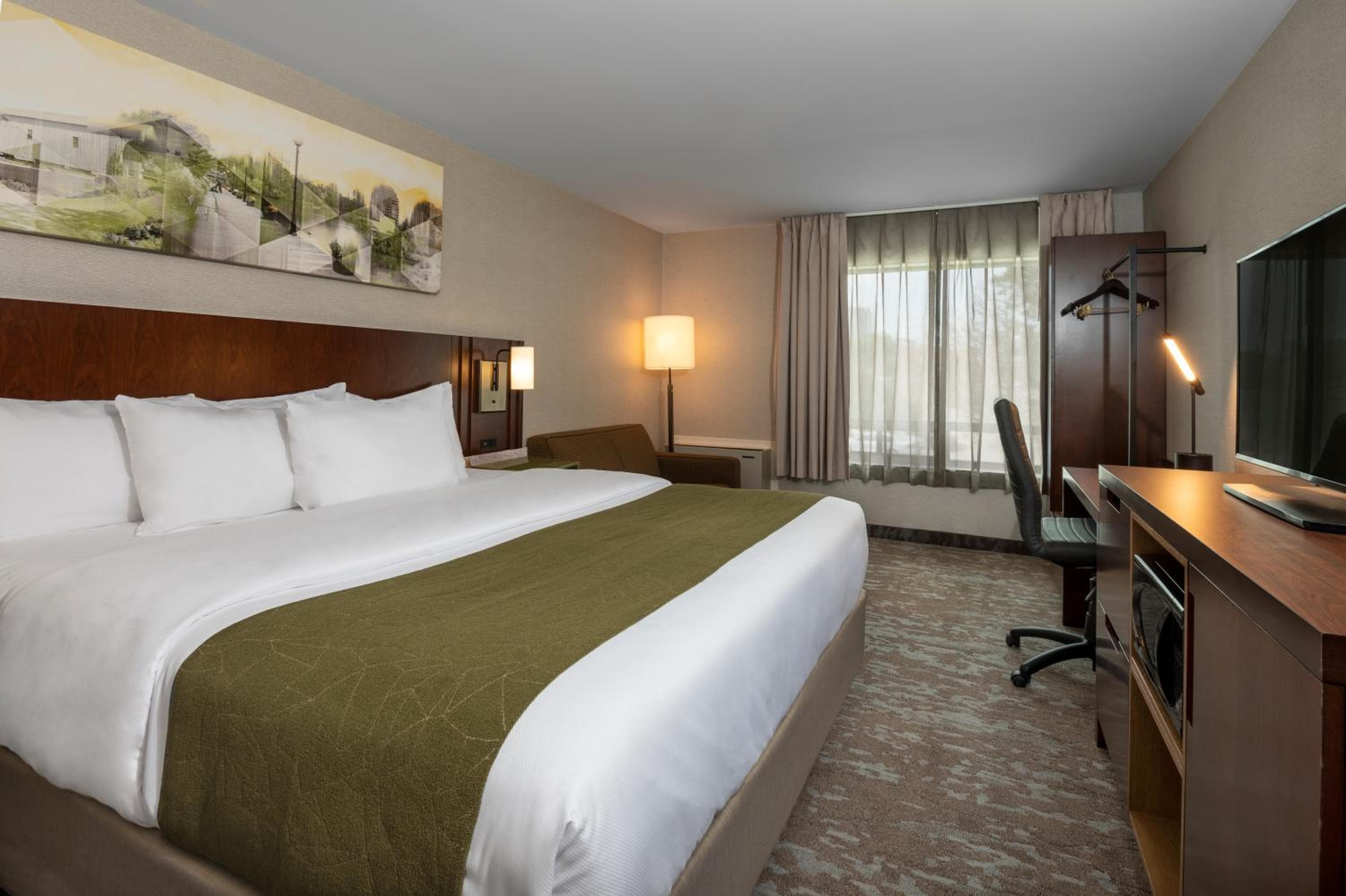Comfort Inn Cambridge - Highway 401