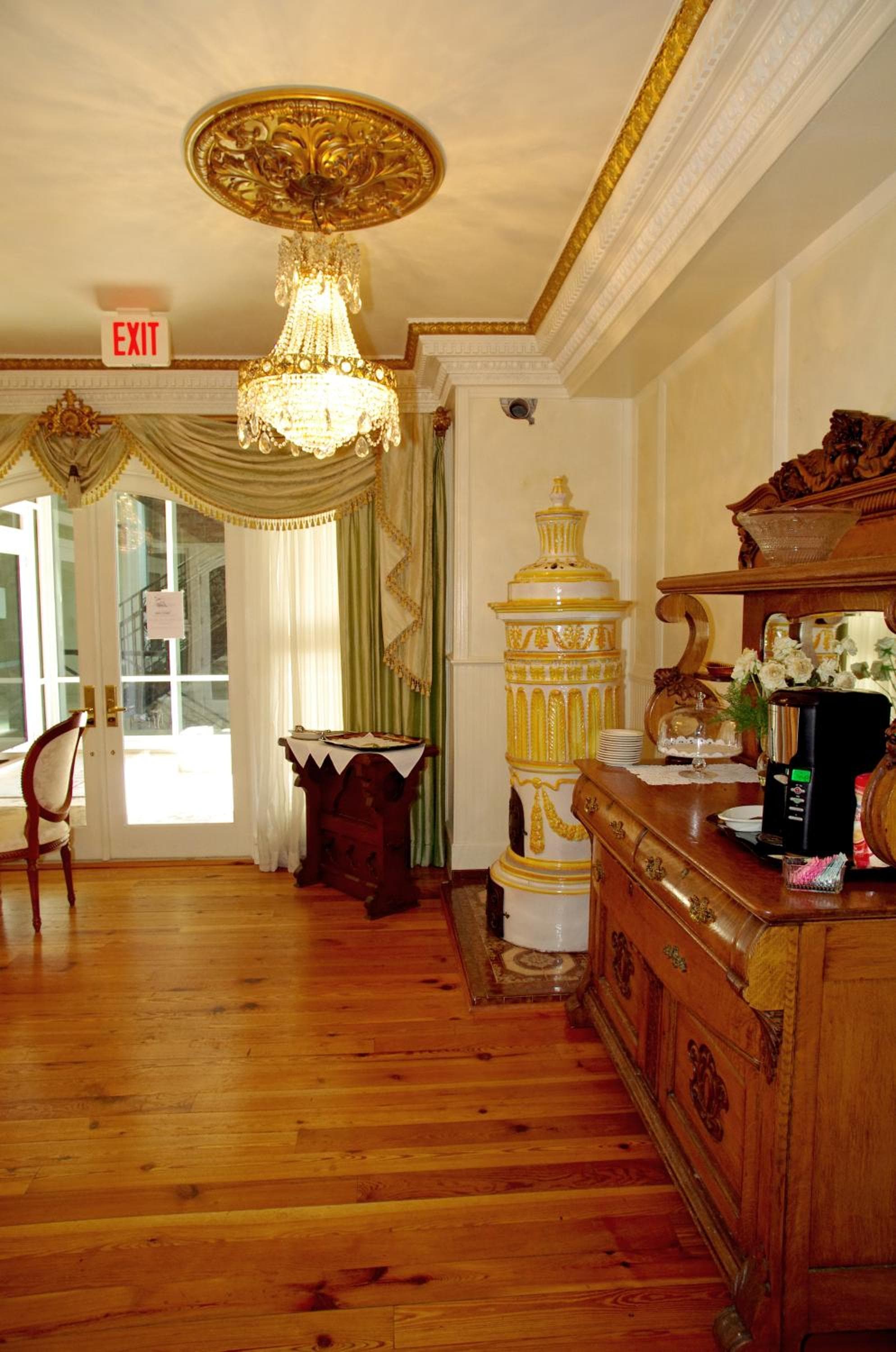 The Hotel Magnolia