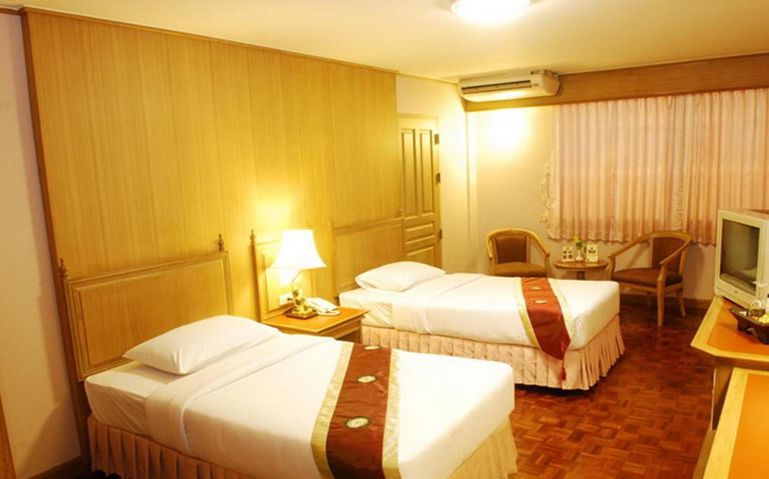 Silom Village Inn