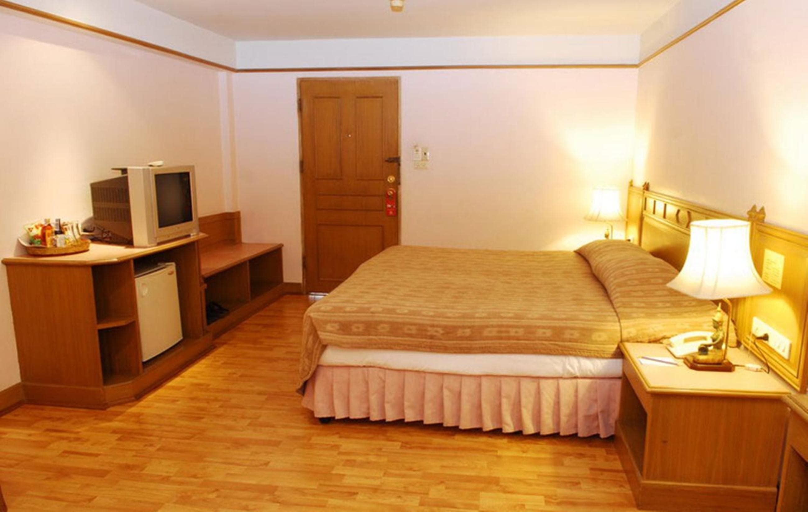 Silom Village Inn