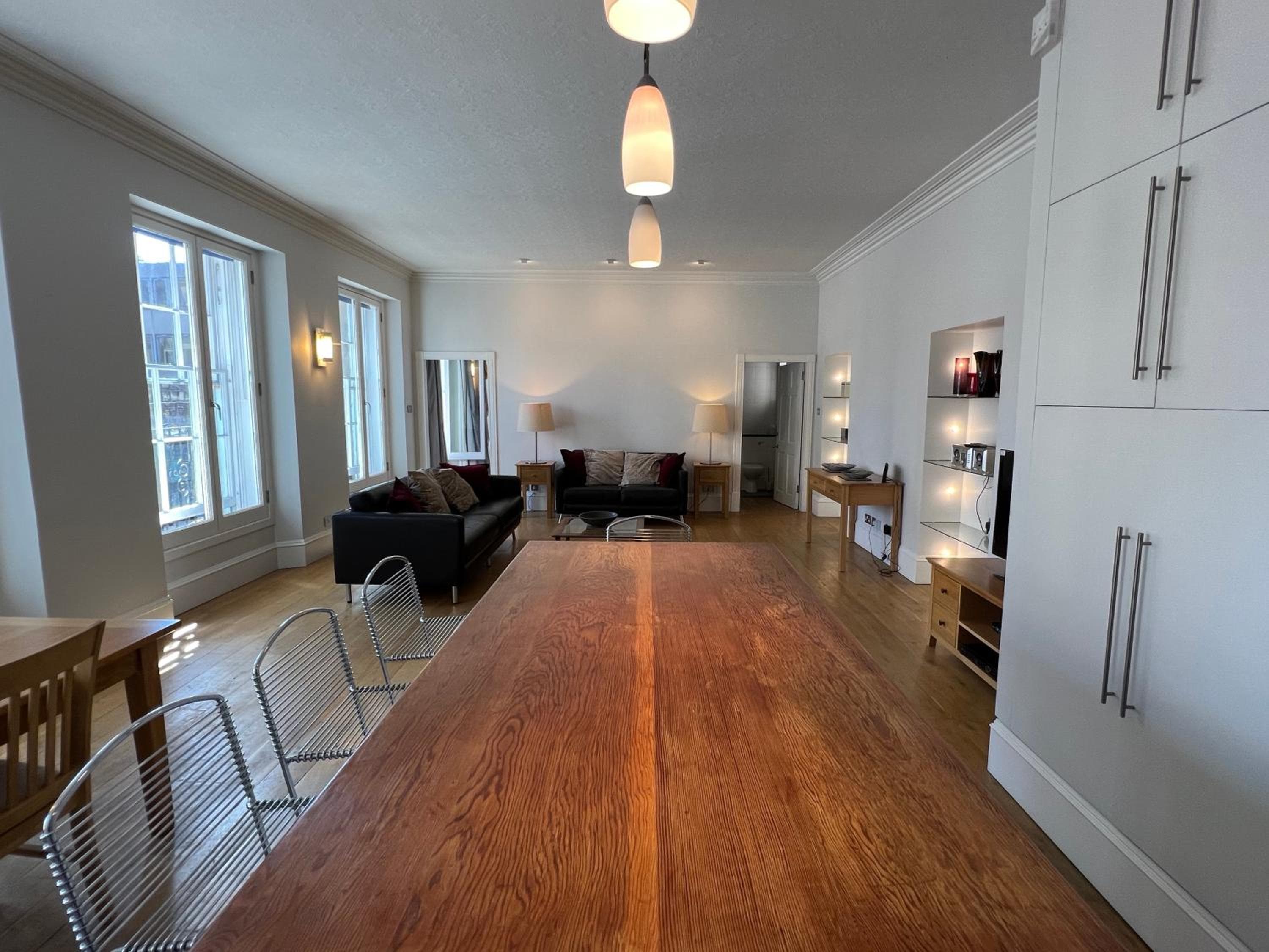 Central 1-Bed Apartment in Inverness Sleeps 4