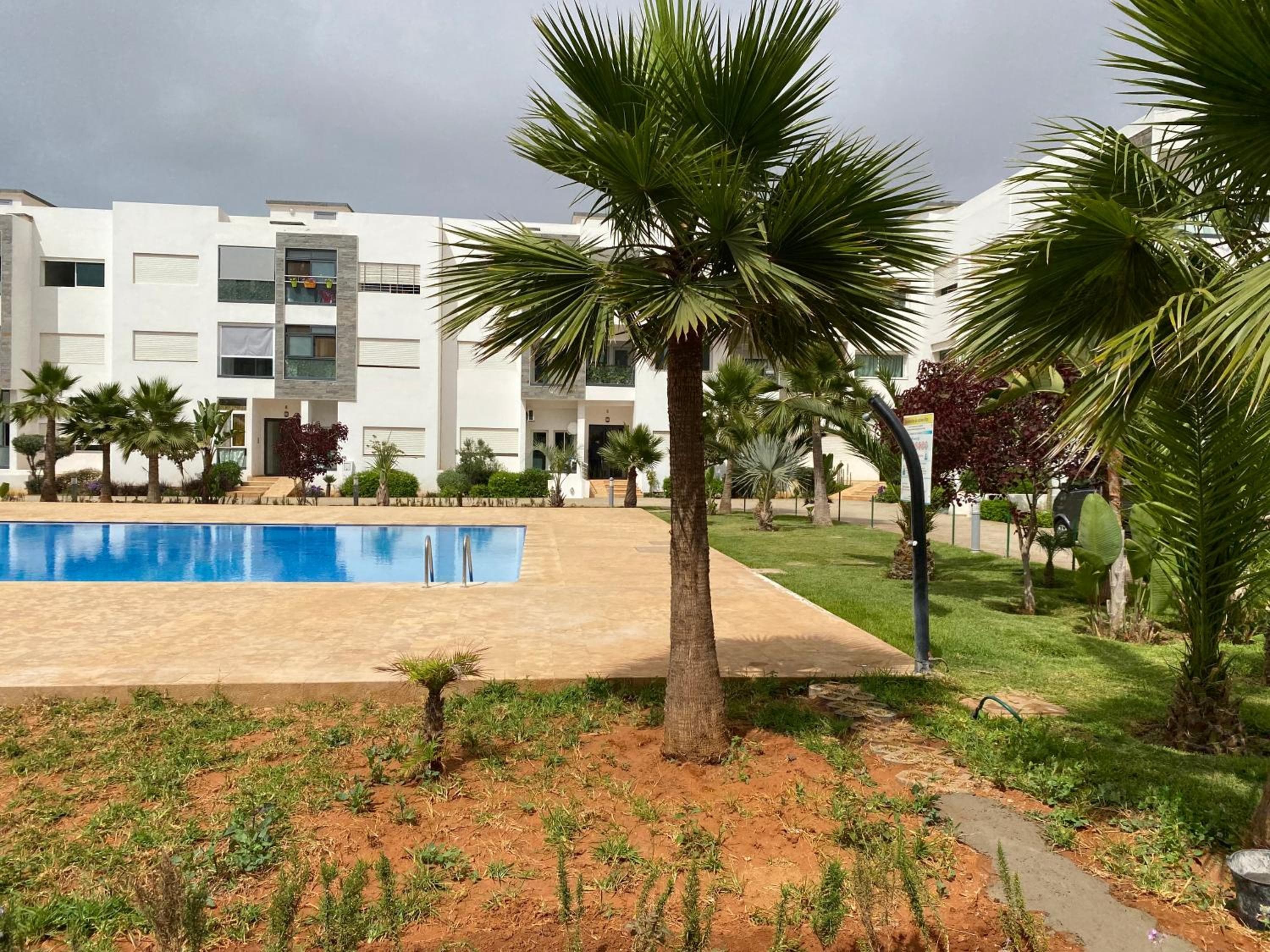 Lovely 4-bedroom condo with pool