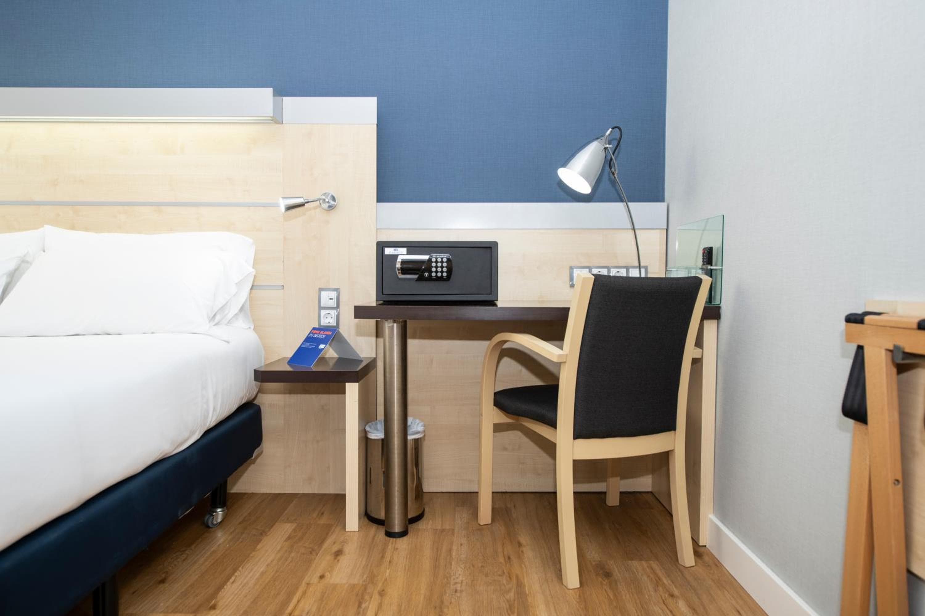 Holiday Inn Express Barcelona City 22@ by IHG