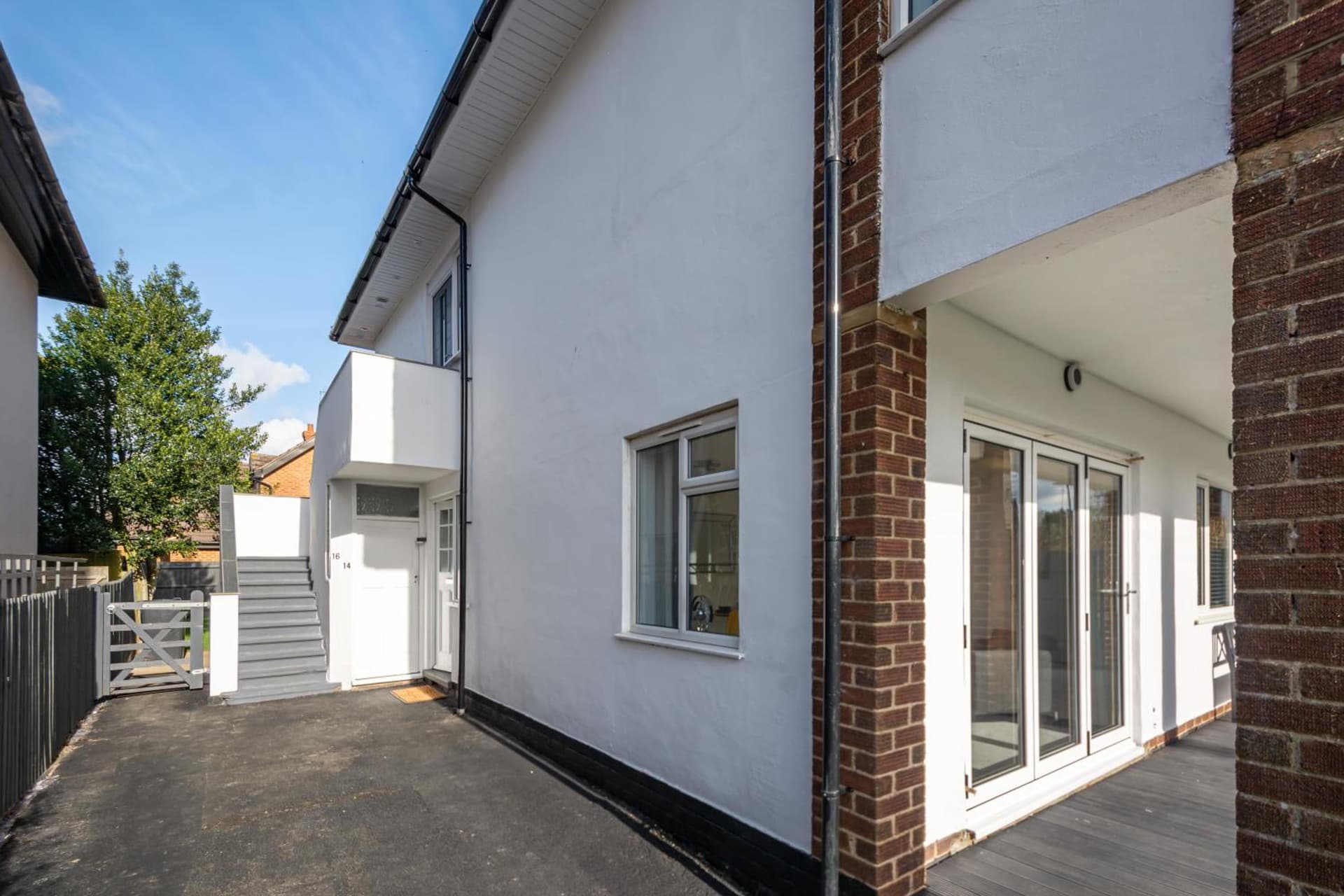 Butterfly House - Luxury 2 Bedroom Property