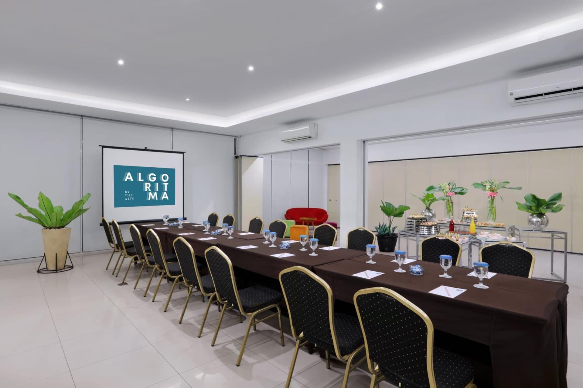 Algoritma Hotel