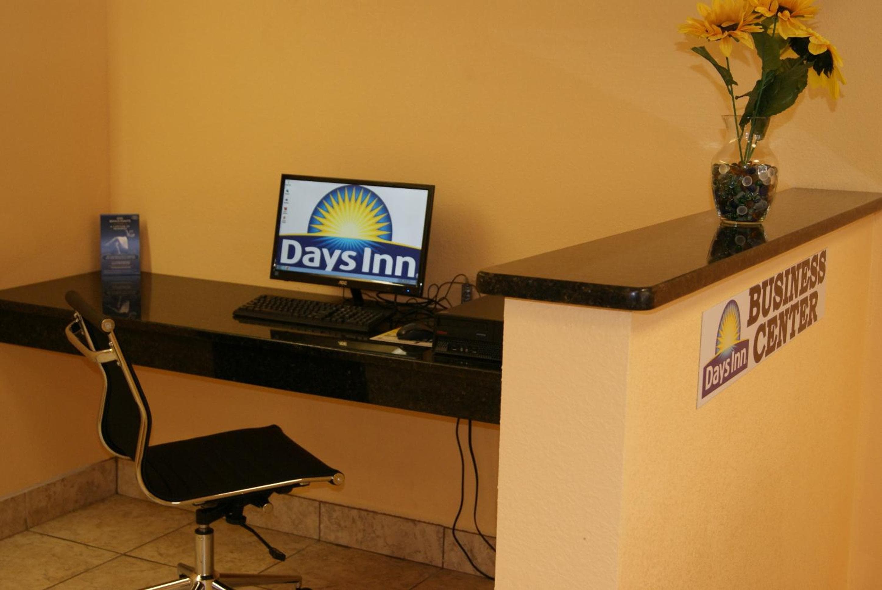Days Inn by Wyndham Shelby