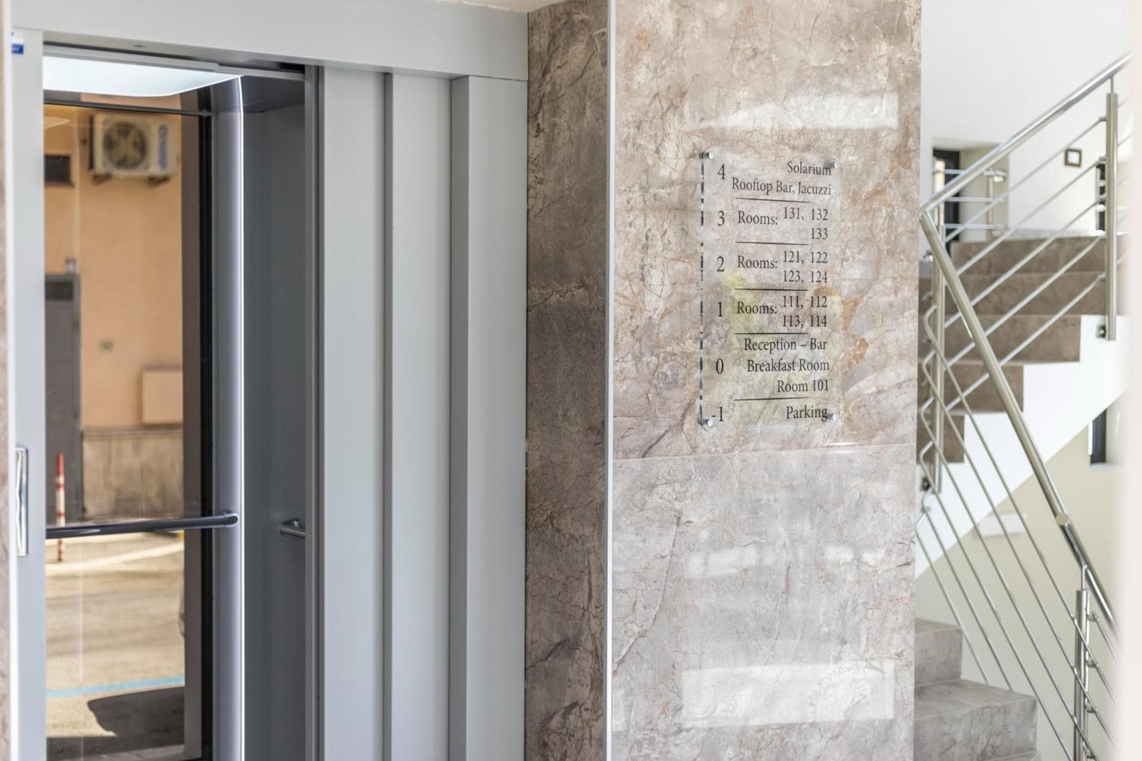 SOLMARIS TROPEA City Center - Rooms & Suites - Private Parking