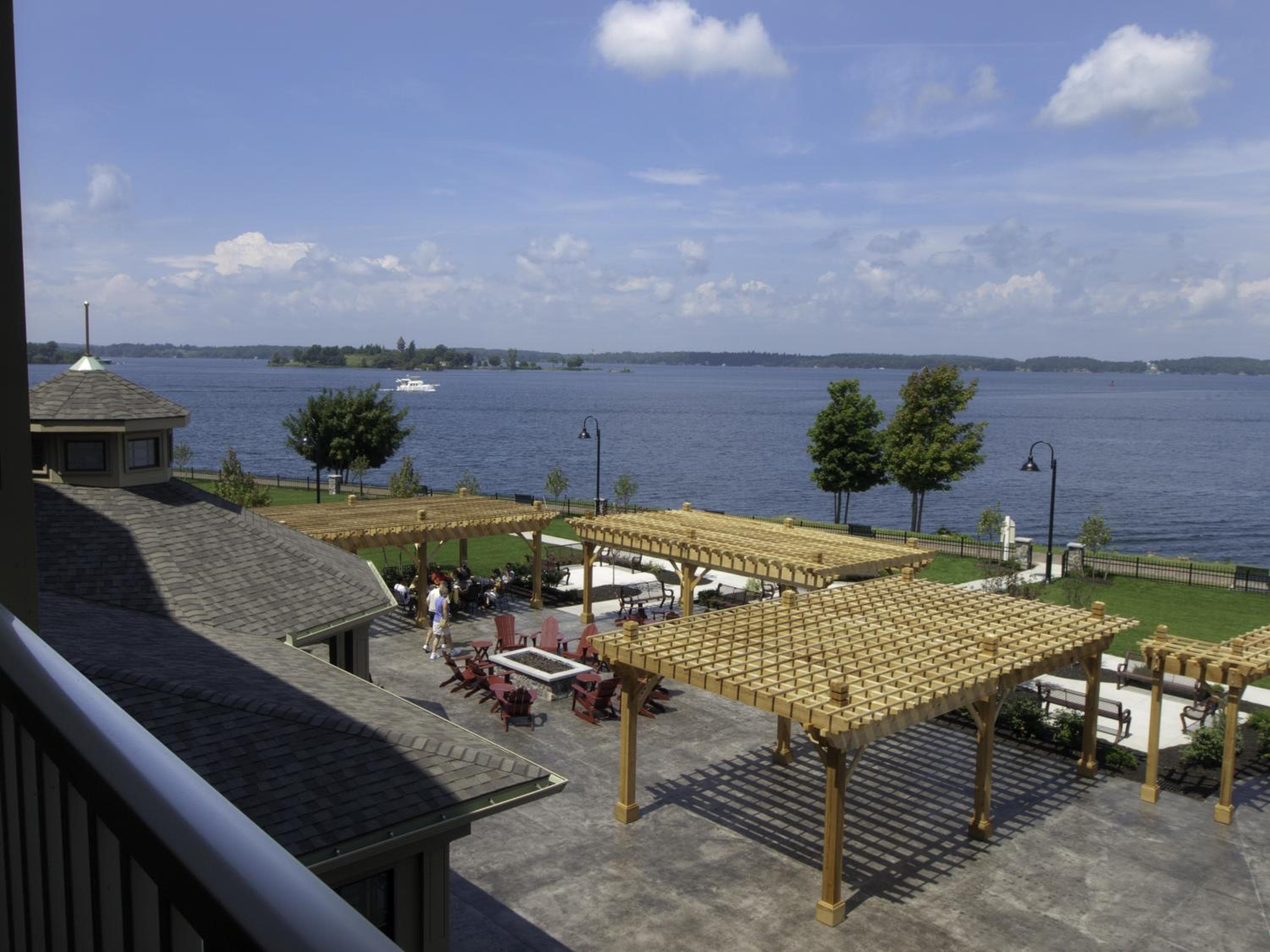 1000 Islands Harbor Hotel