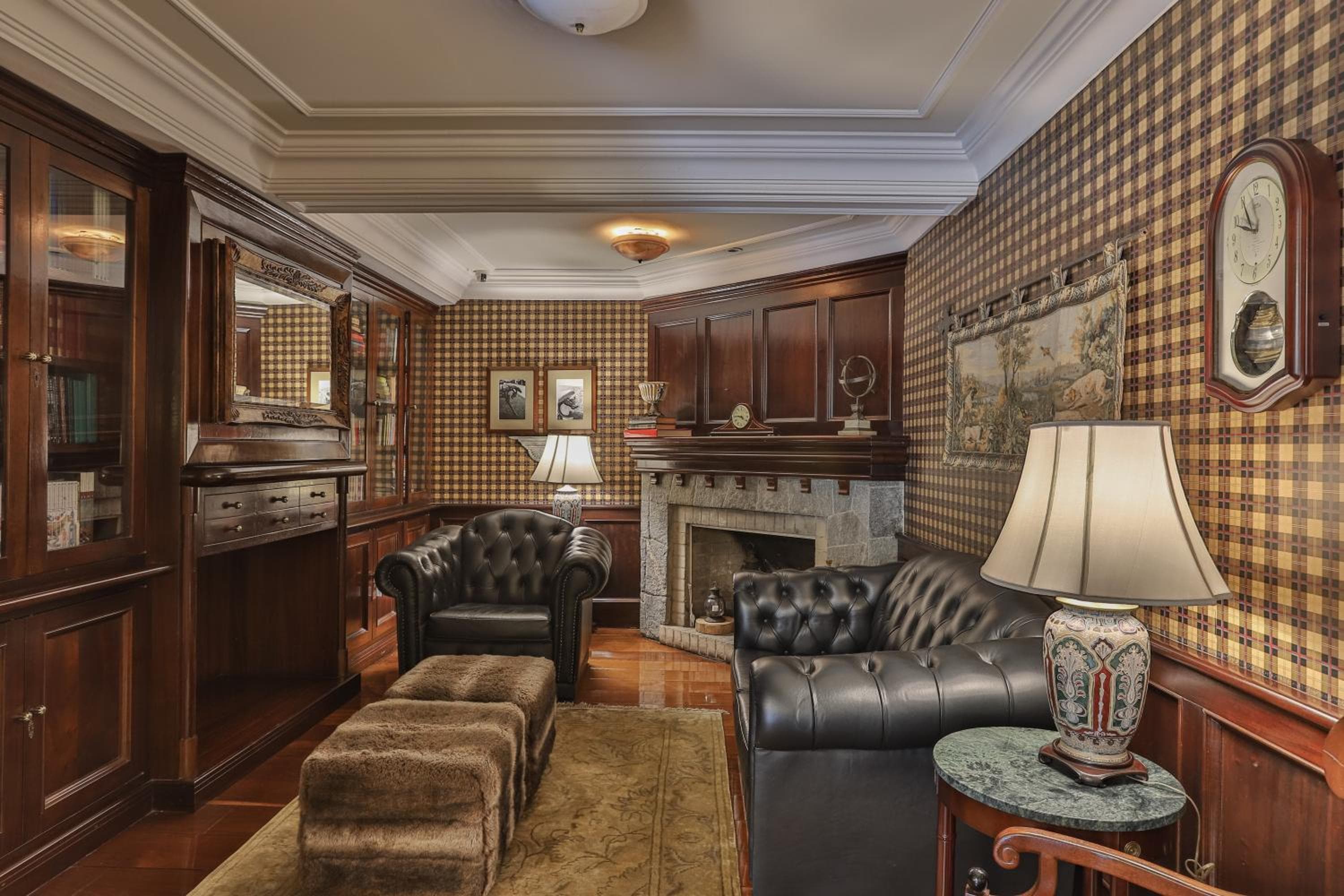 Le Suisse Elegance Hotel