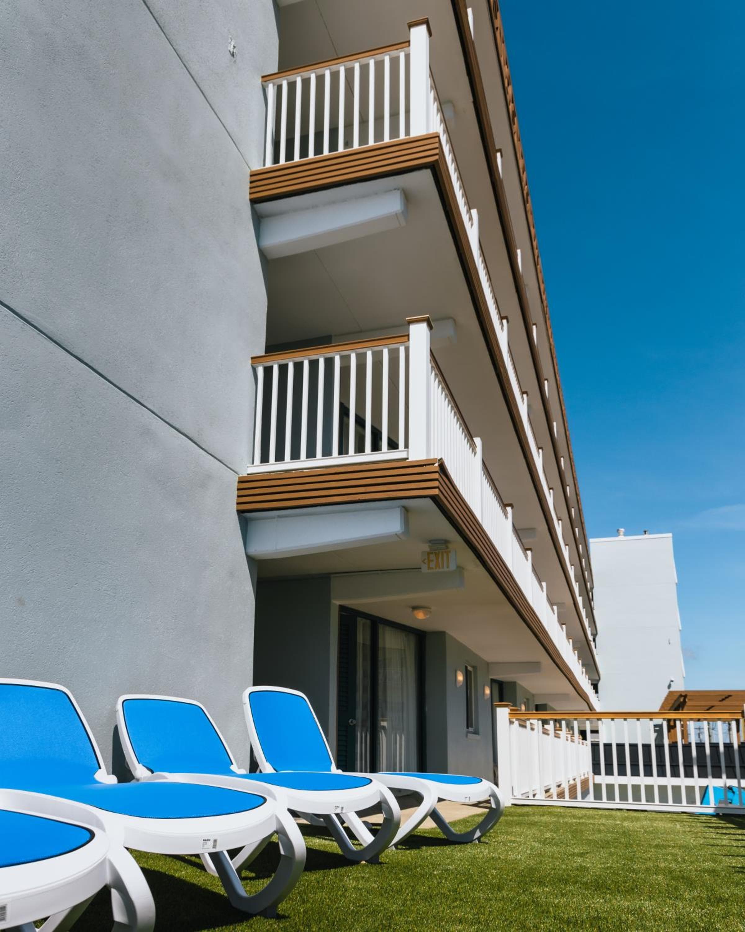 Mahalo Diamond Beach Resort