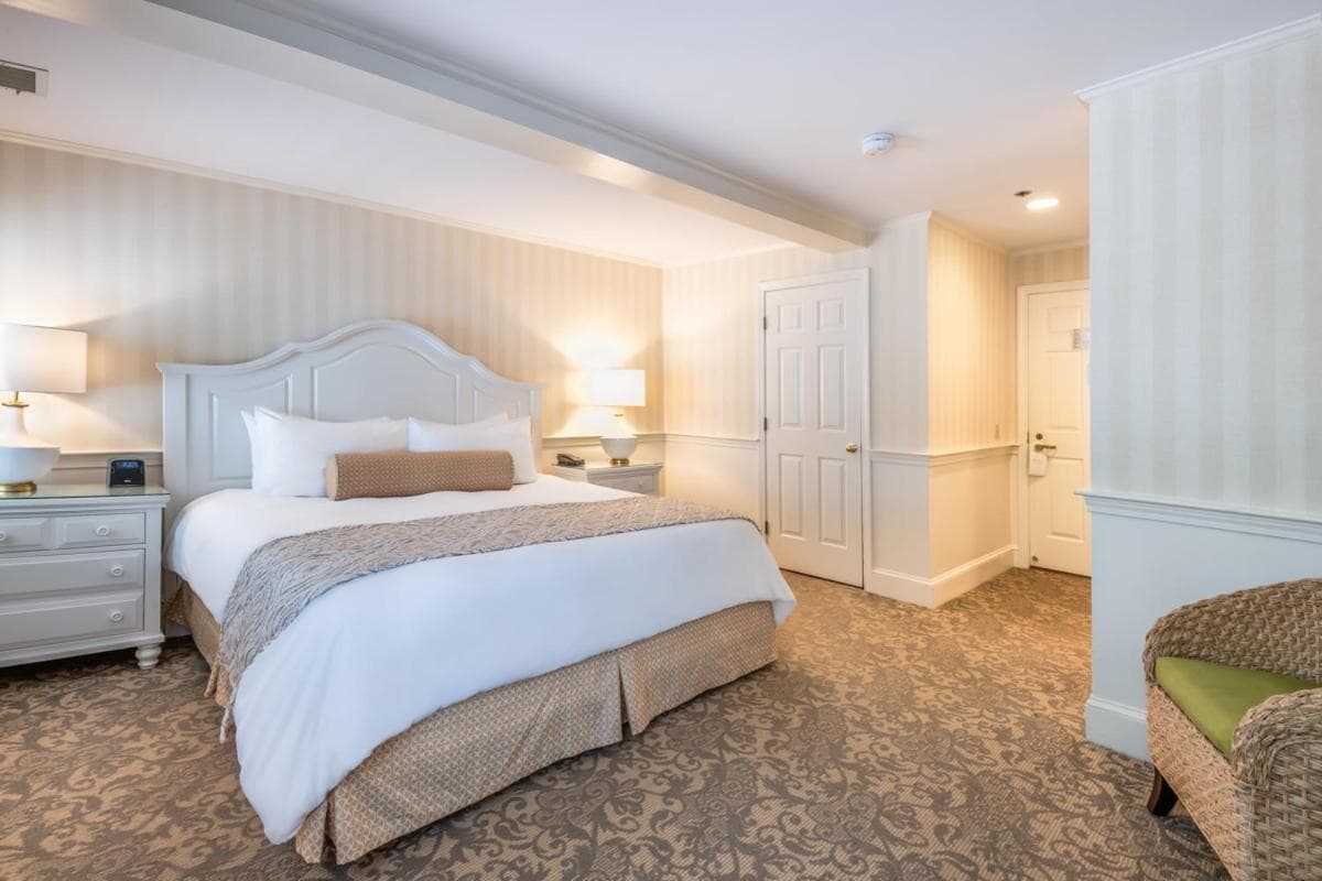 Chatham Wayside Inn