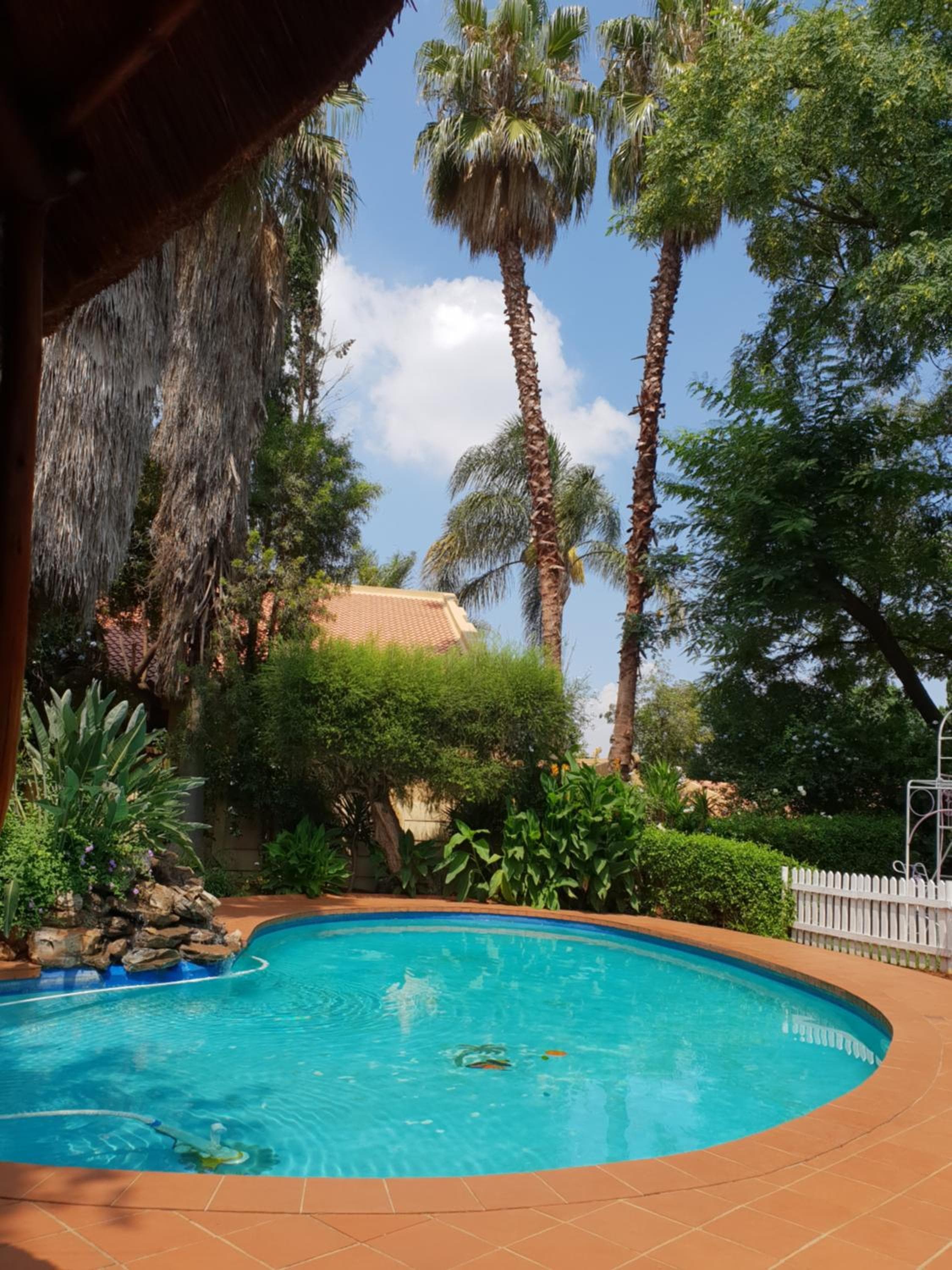 "O Sole Mio" Garden apartment in Bedfordview 12 minutes from OR Tambo International Airport