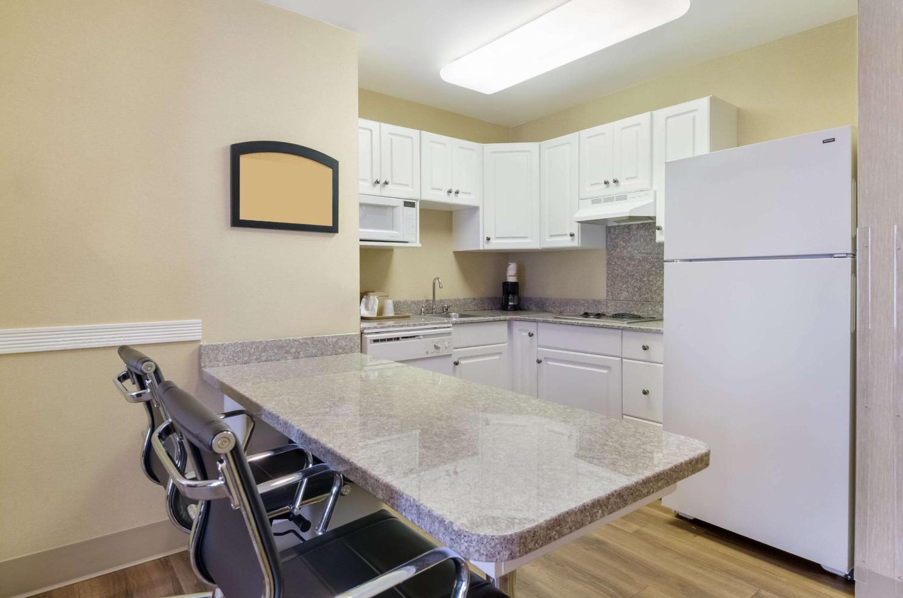 MainStay Suites Roanoke Airport