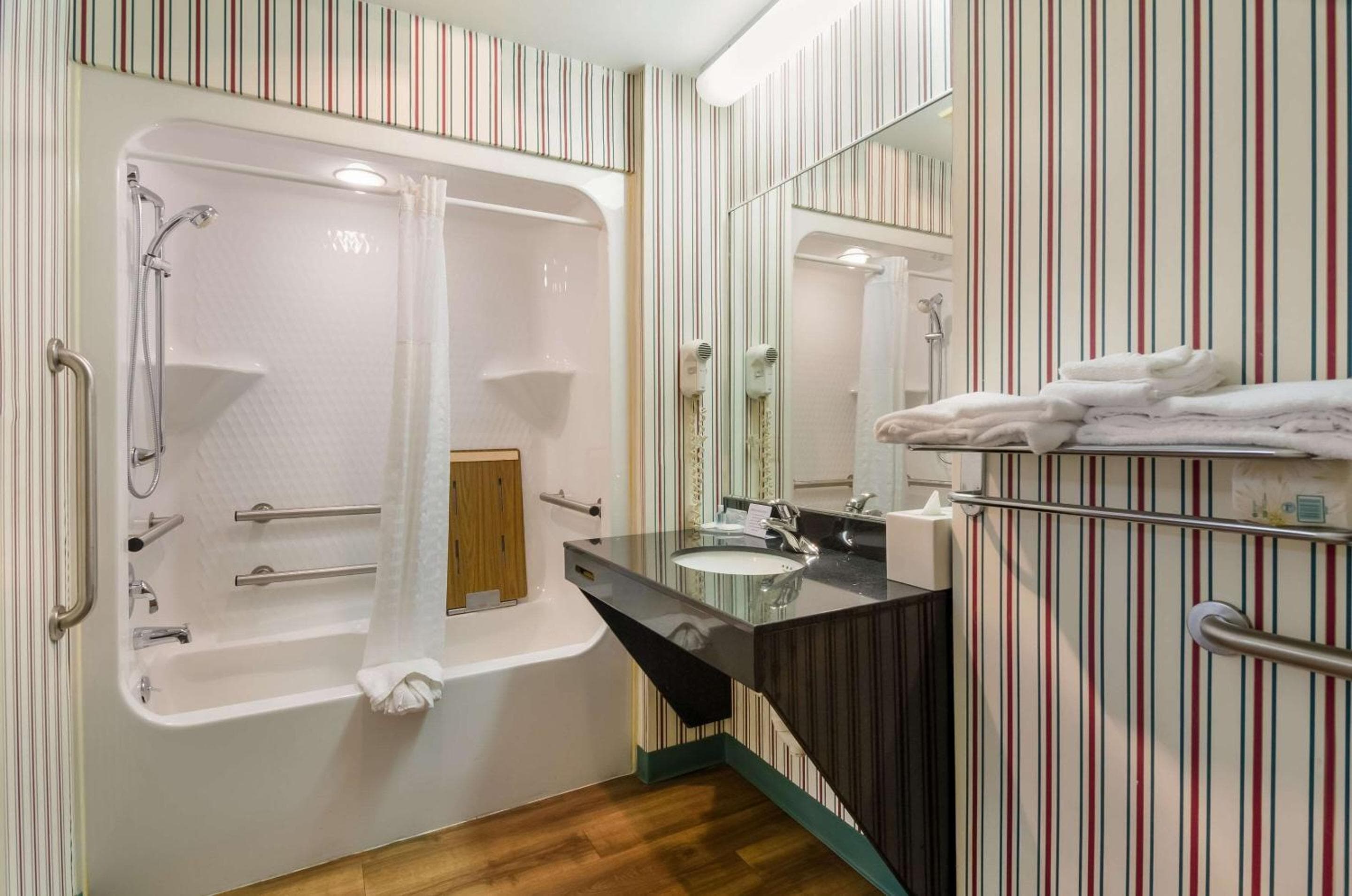 MainStay Suites Roanoke Airport