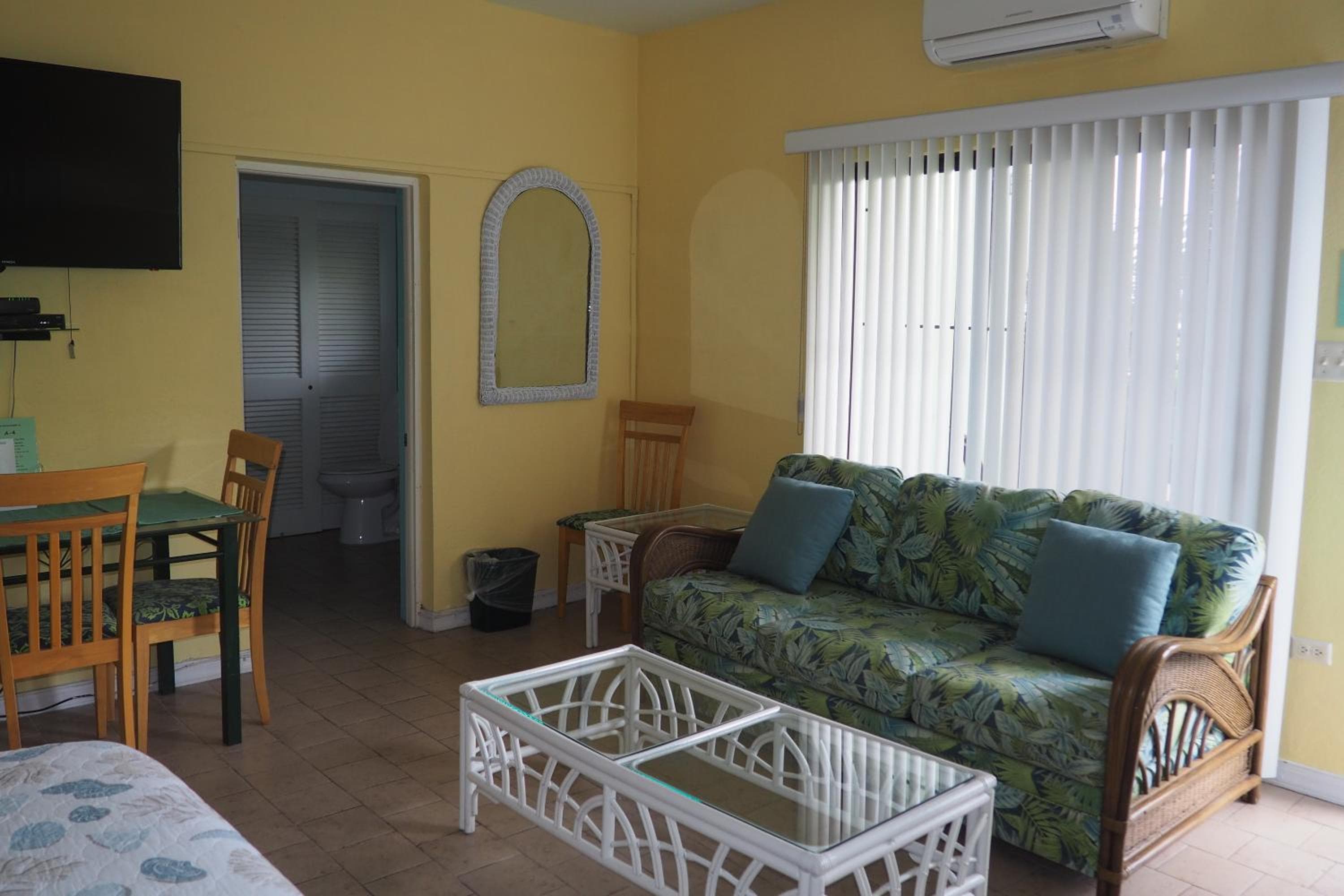 The Green Iguana Hotel