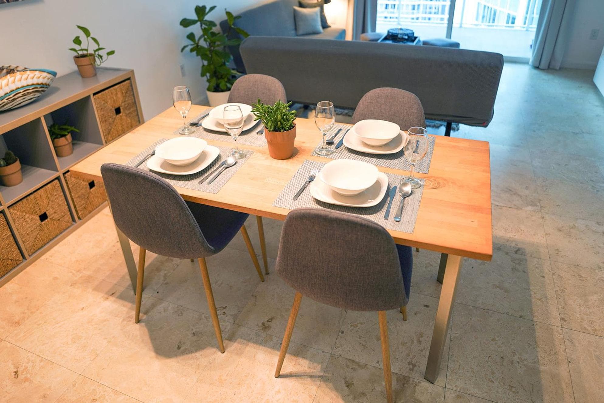 dining