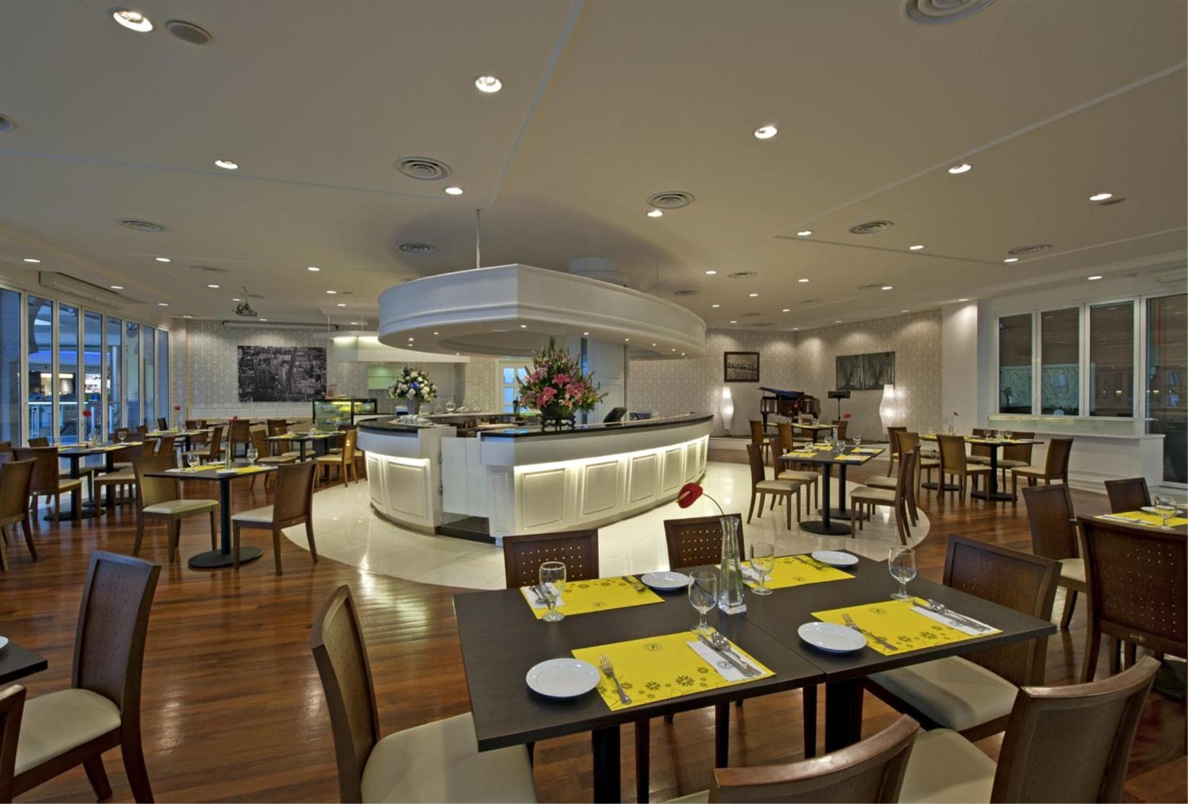 Royale Chulan The Curve