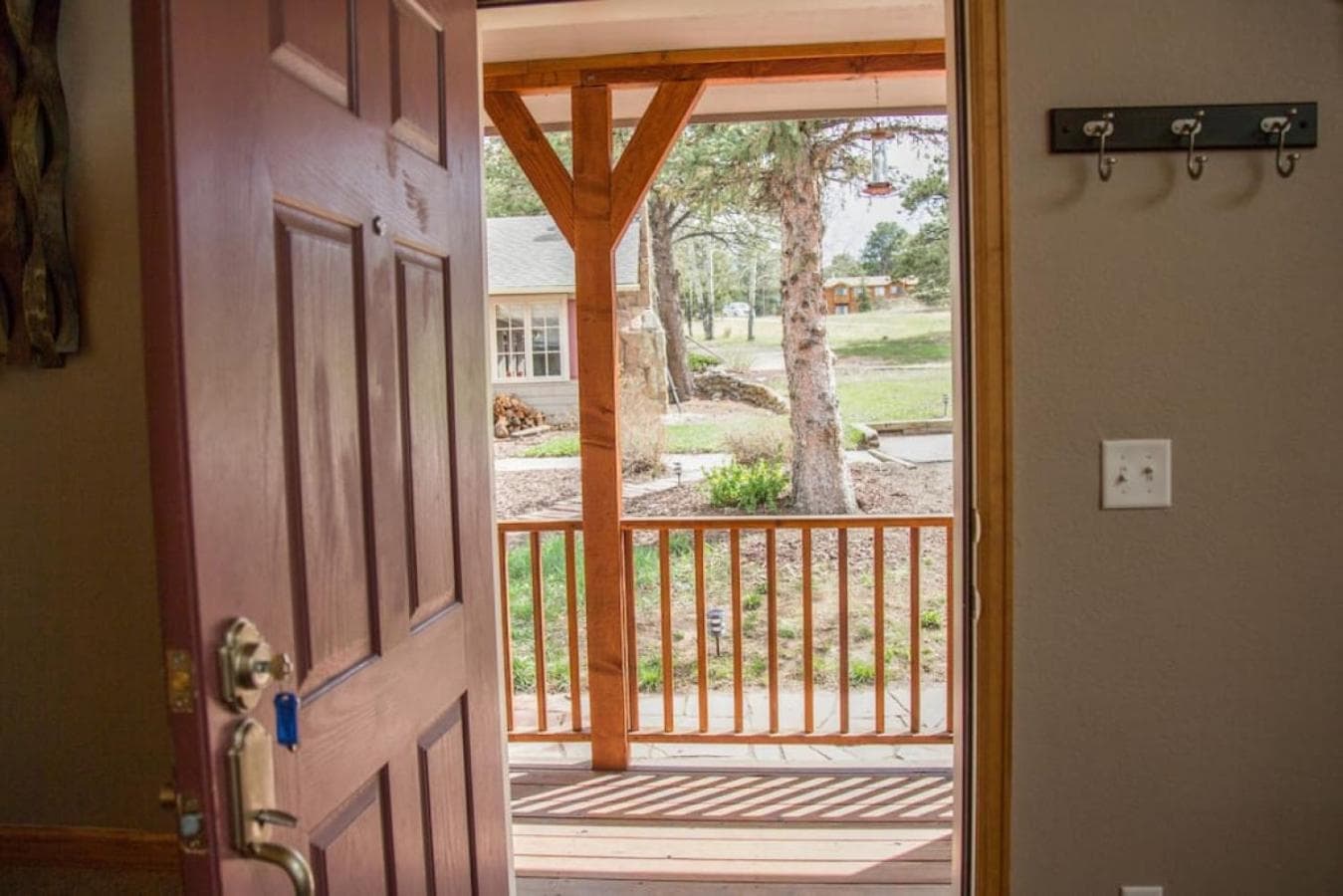 Twin Owls Lodge, Great for families Master bedroom, Loft, full kitchen, Dogs OK