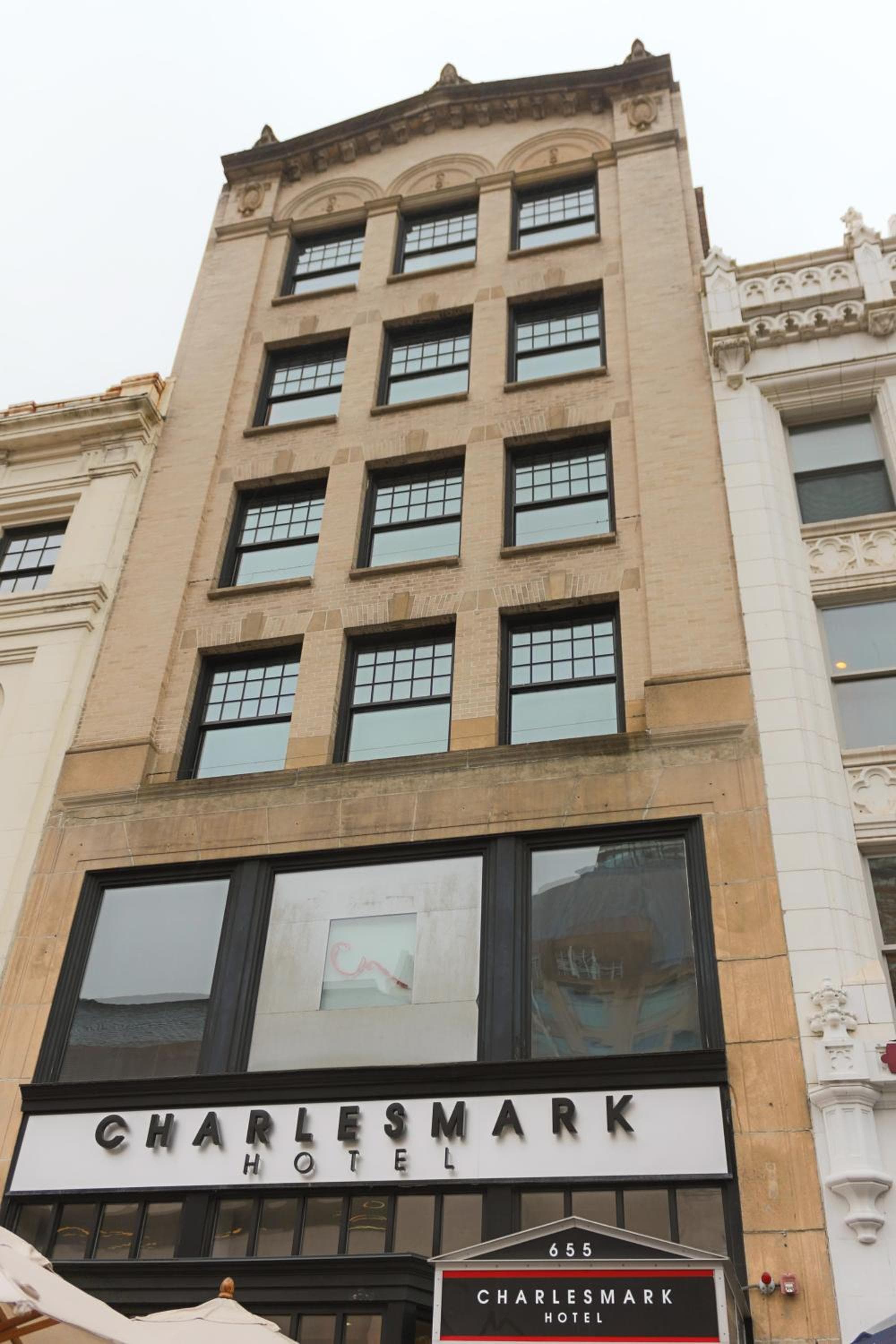 Charlesmark Hotel