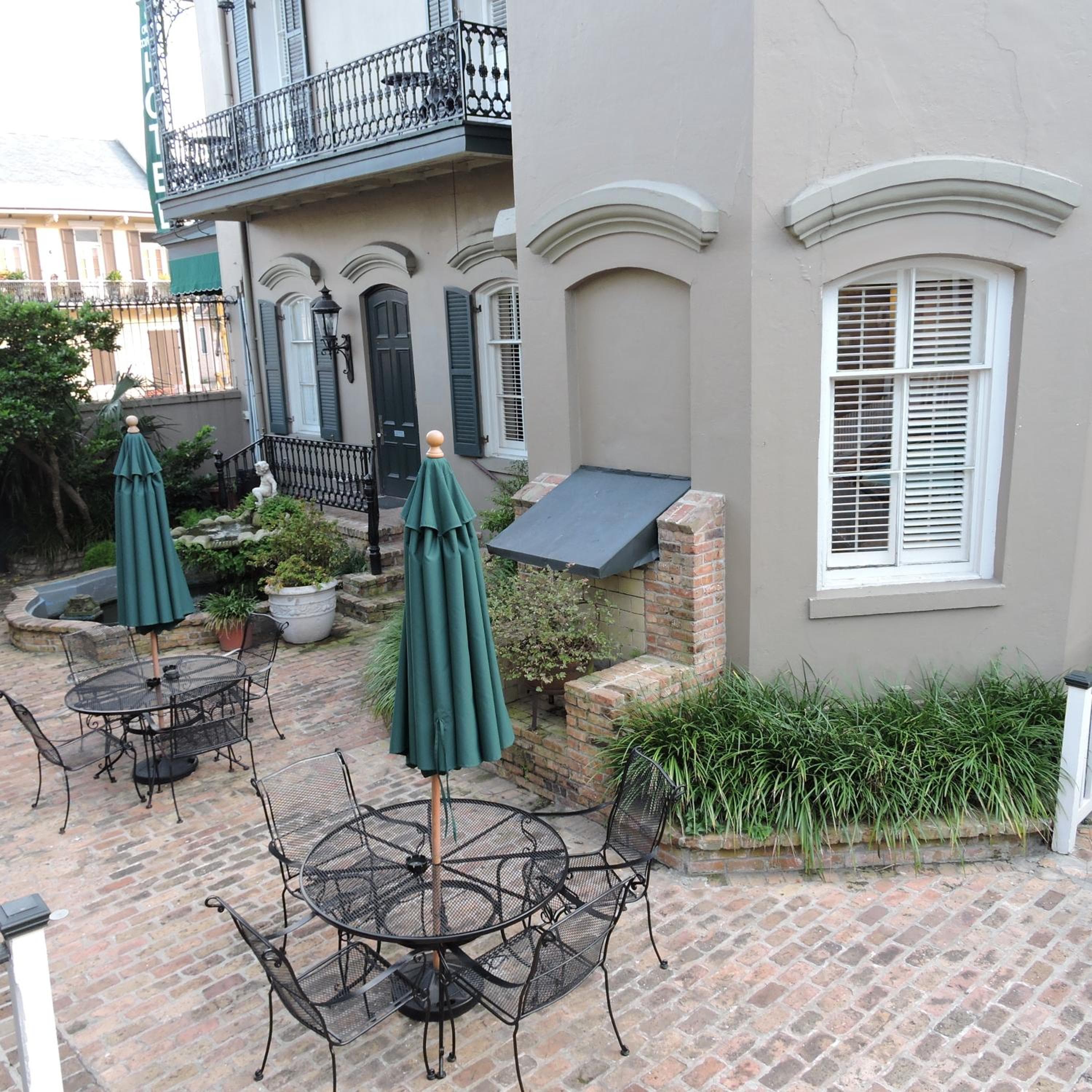New Orleans Courtyard Hotel by the French Quarter