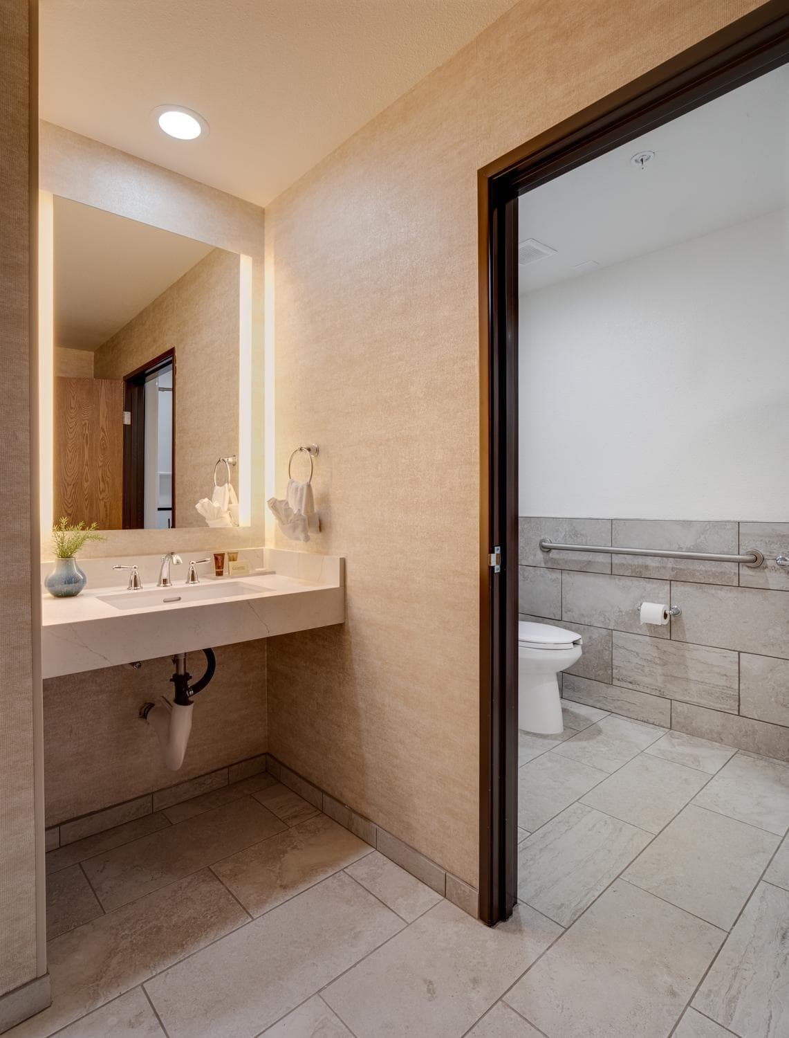 Ayres Suites Diamond Bar
