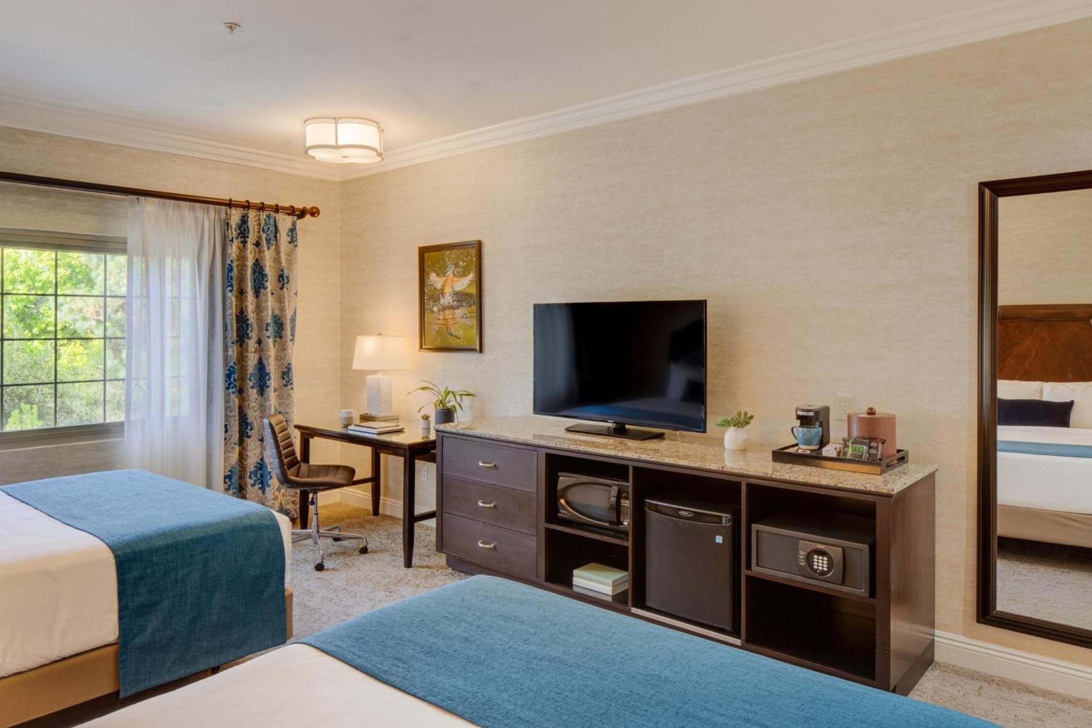 Ayres Suites Diamond Bar