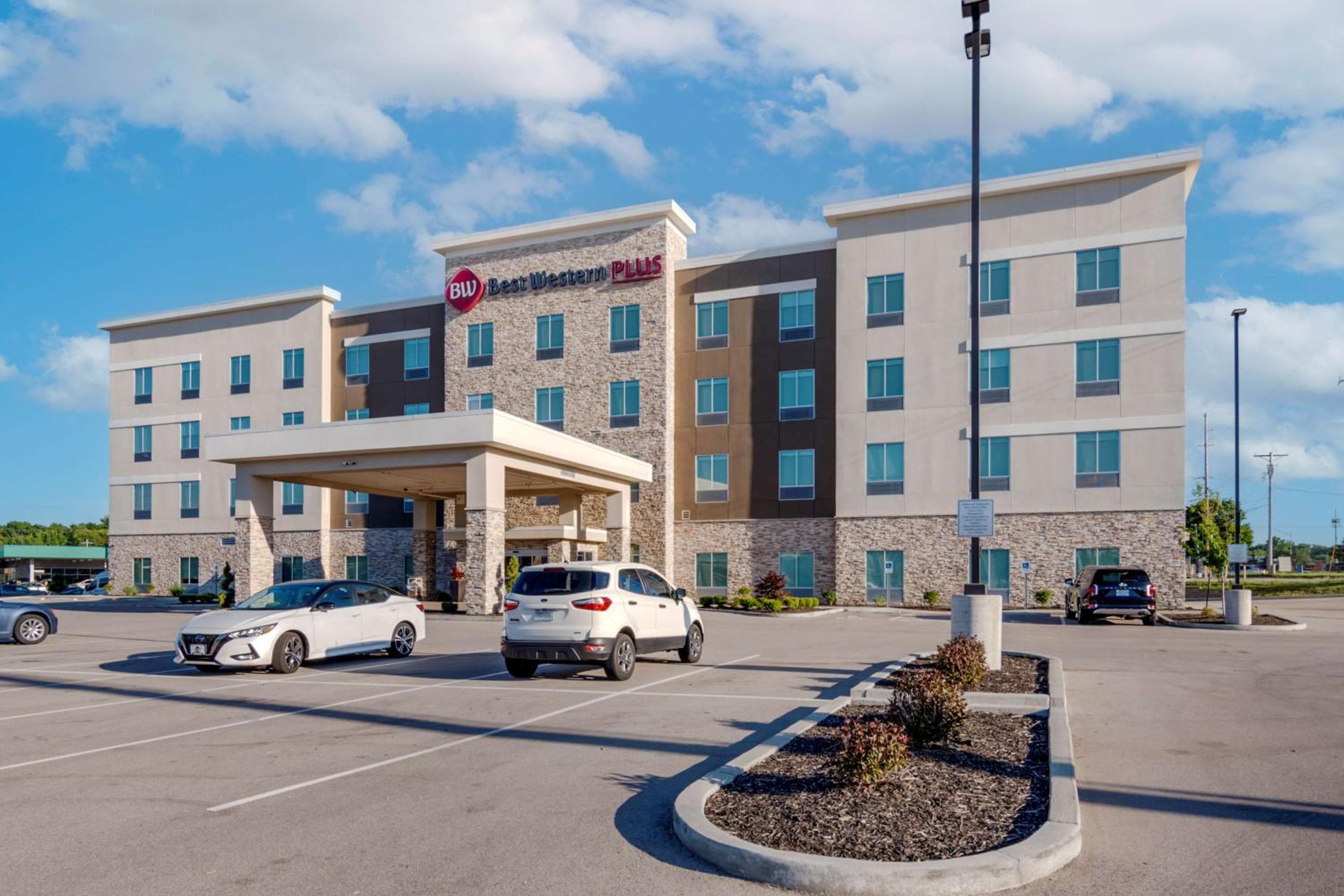 Hyatt Select St Louis Airport