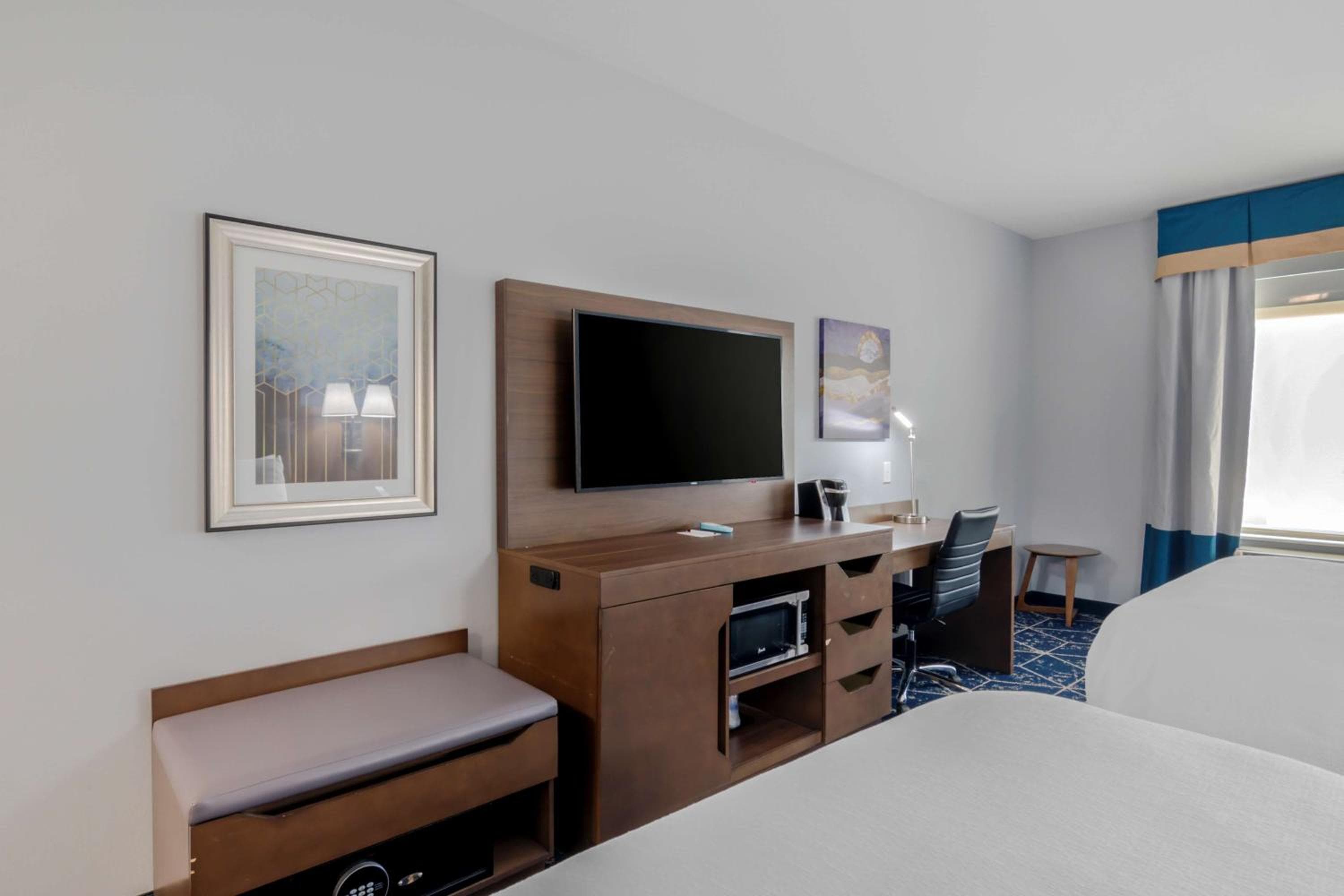Hyatt Select St Louis Airport
