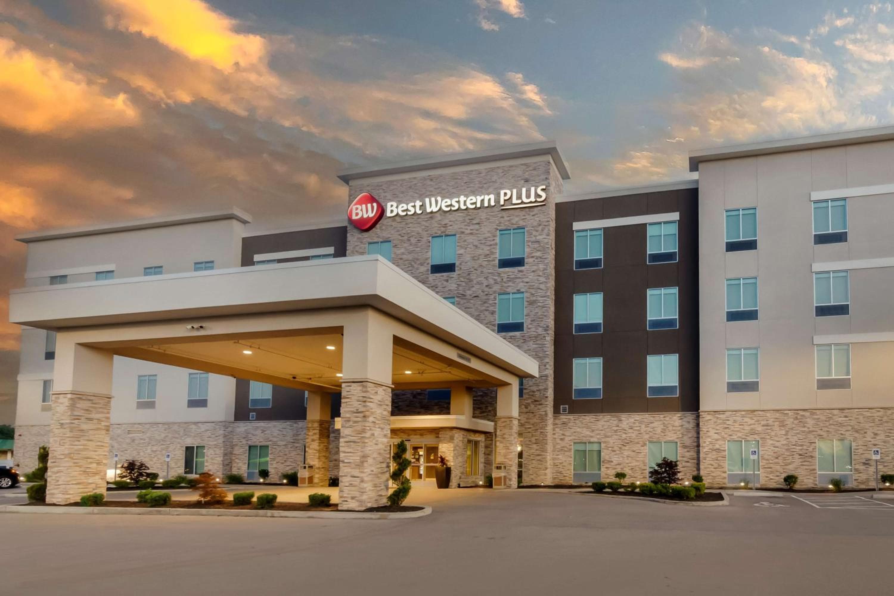 Hyatt Select St Louis Airport