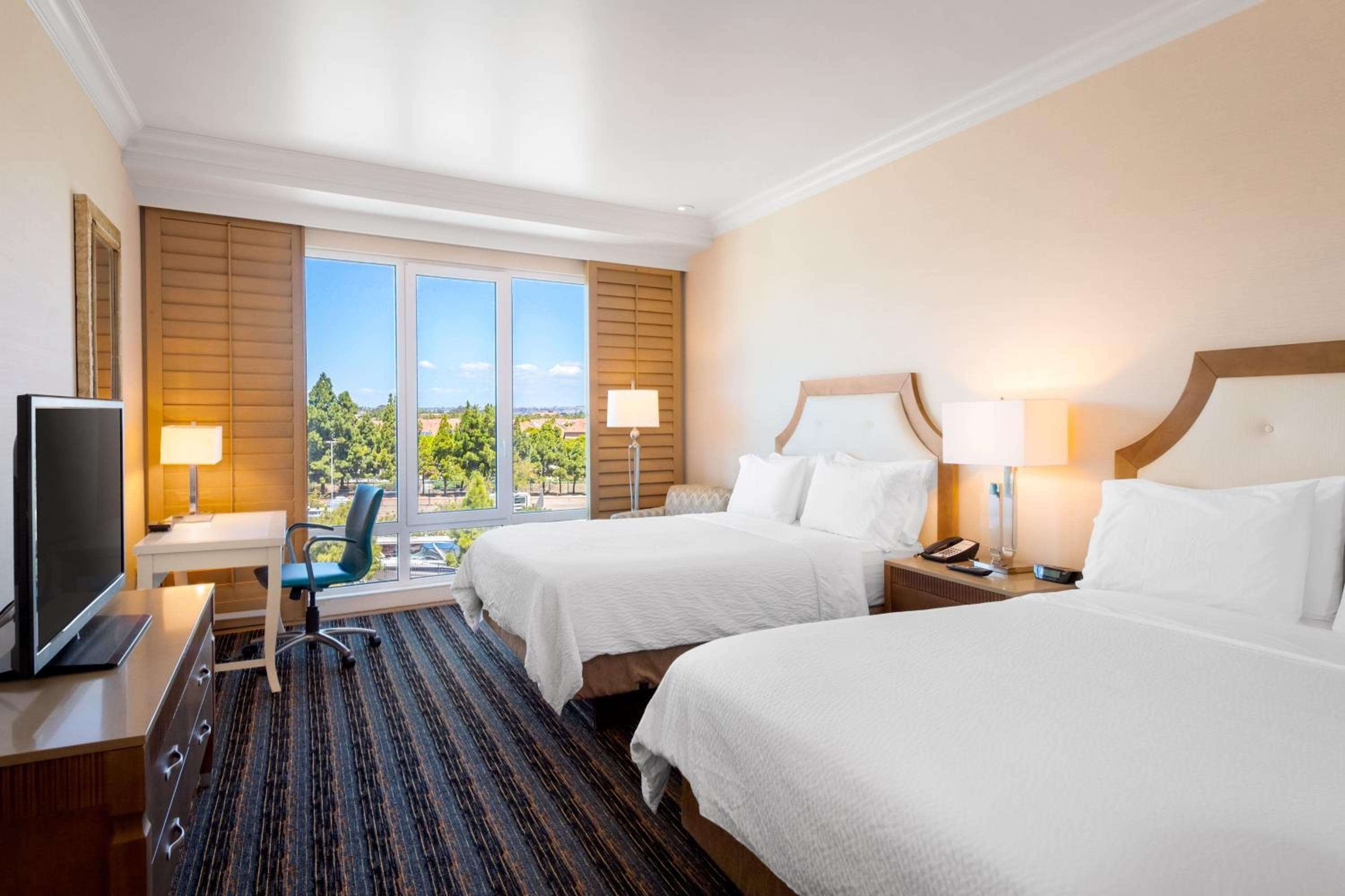 DoubleTree by Hilton San Diego Bayside