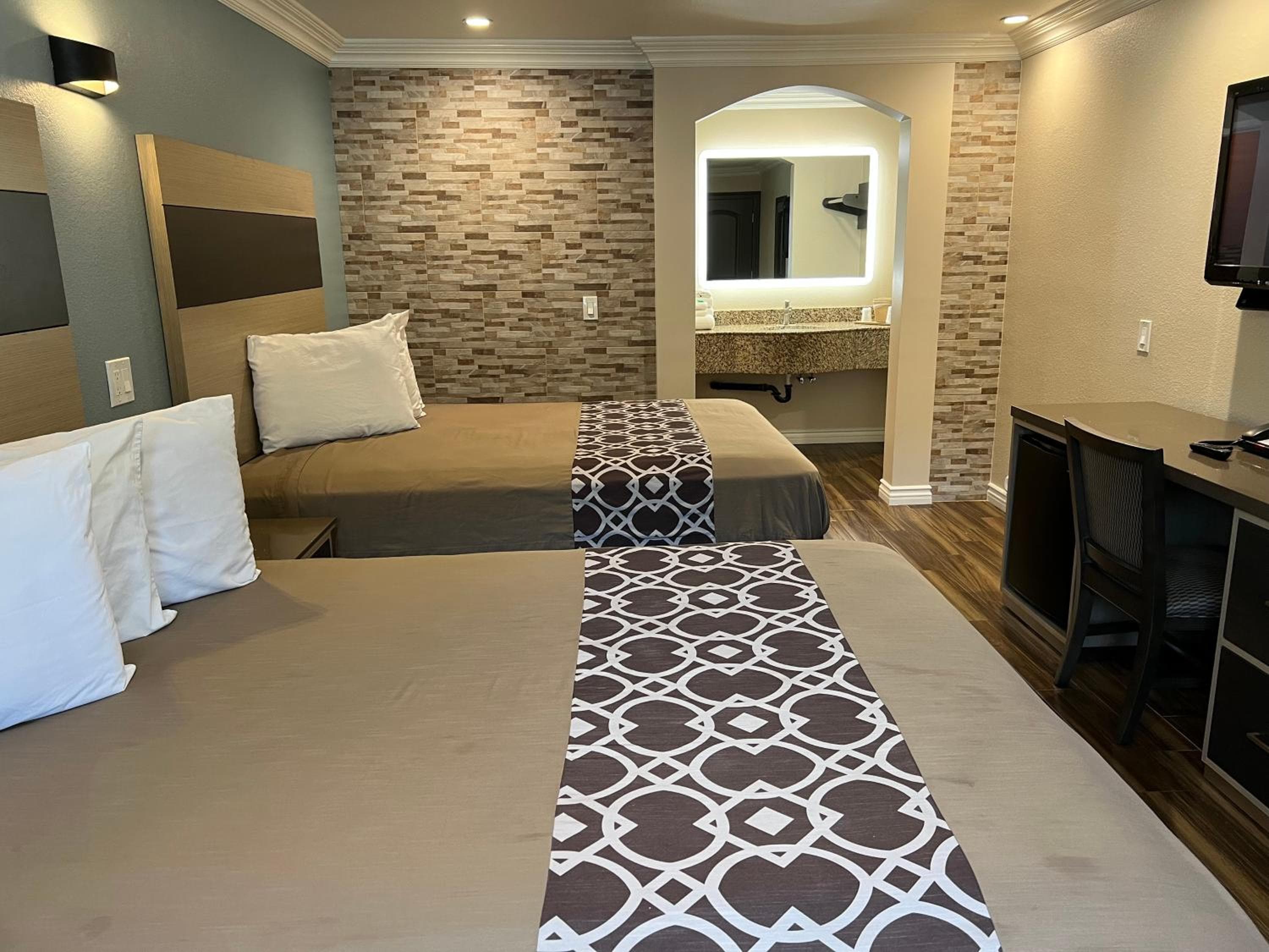 Industry Inn & Suites
