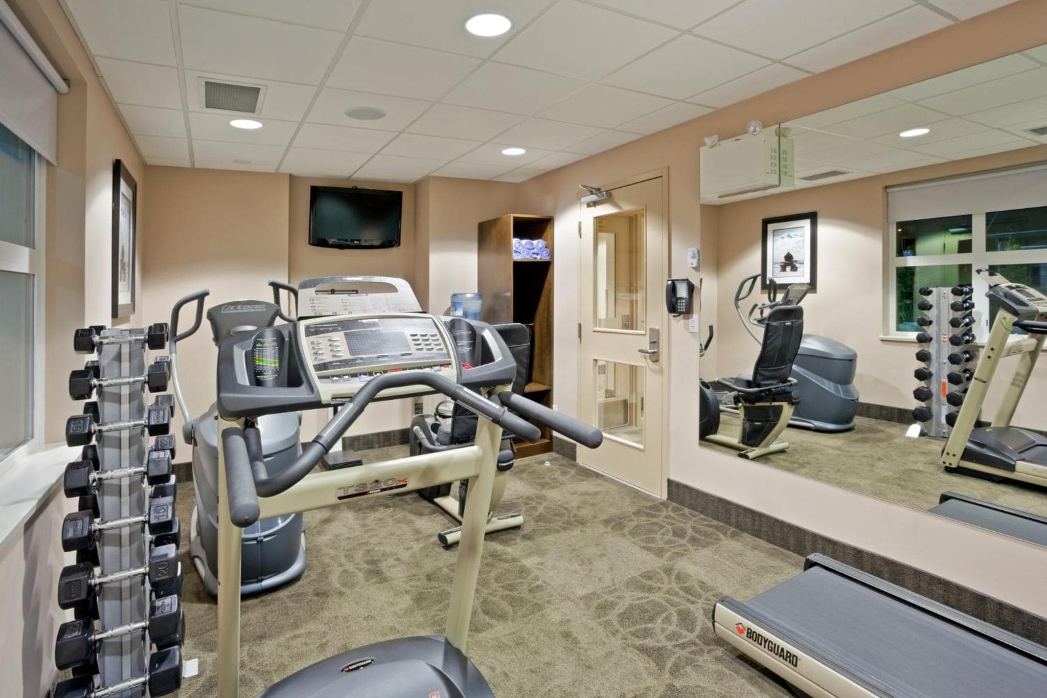 Holiday Inn Hotel & Suites Surrey East - Cloverdale by IHG
