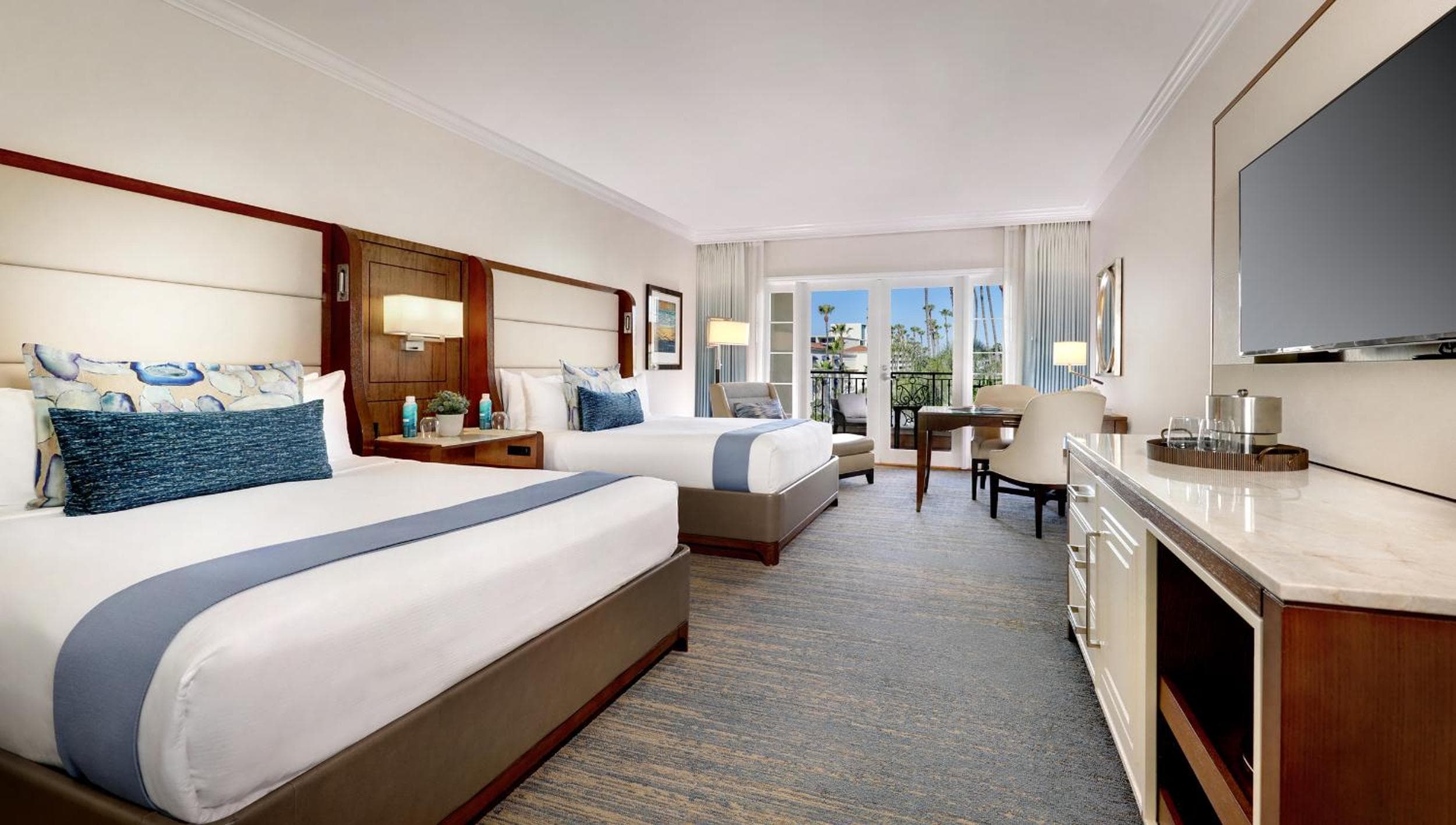 Balboa Bay Resort
