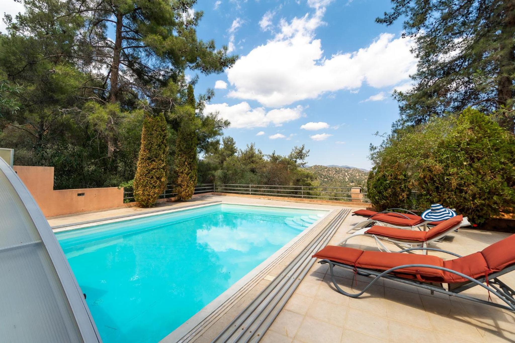 Villa Hillcrest Panorama by Ezoria Villas