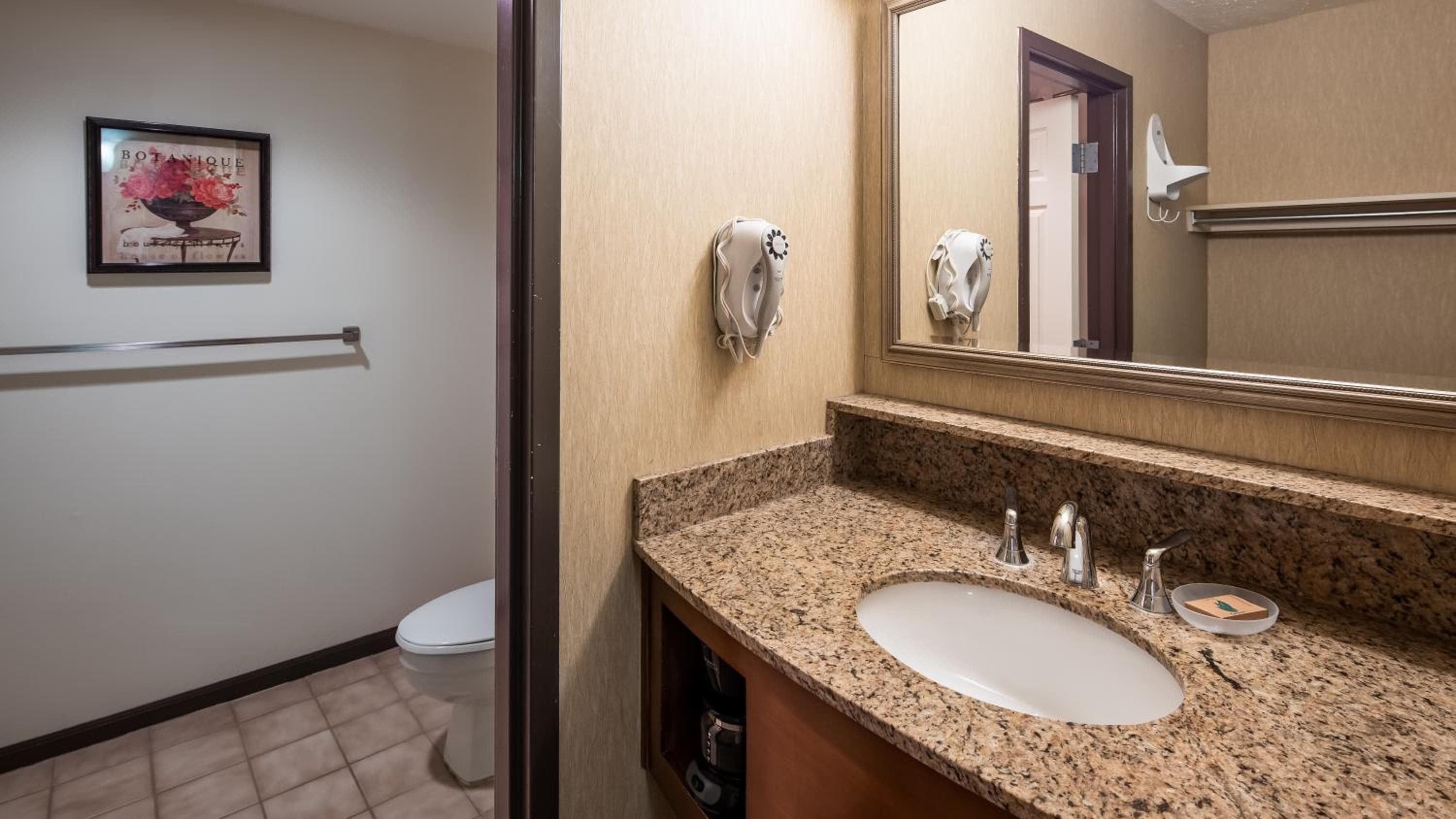 Apple Tree Inn; SureStay Collection by Best Western