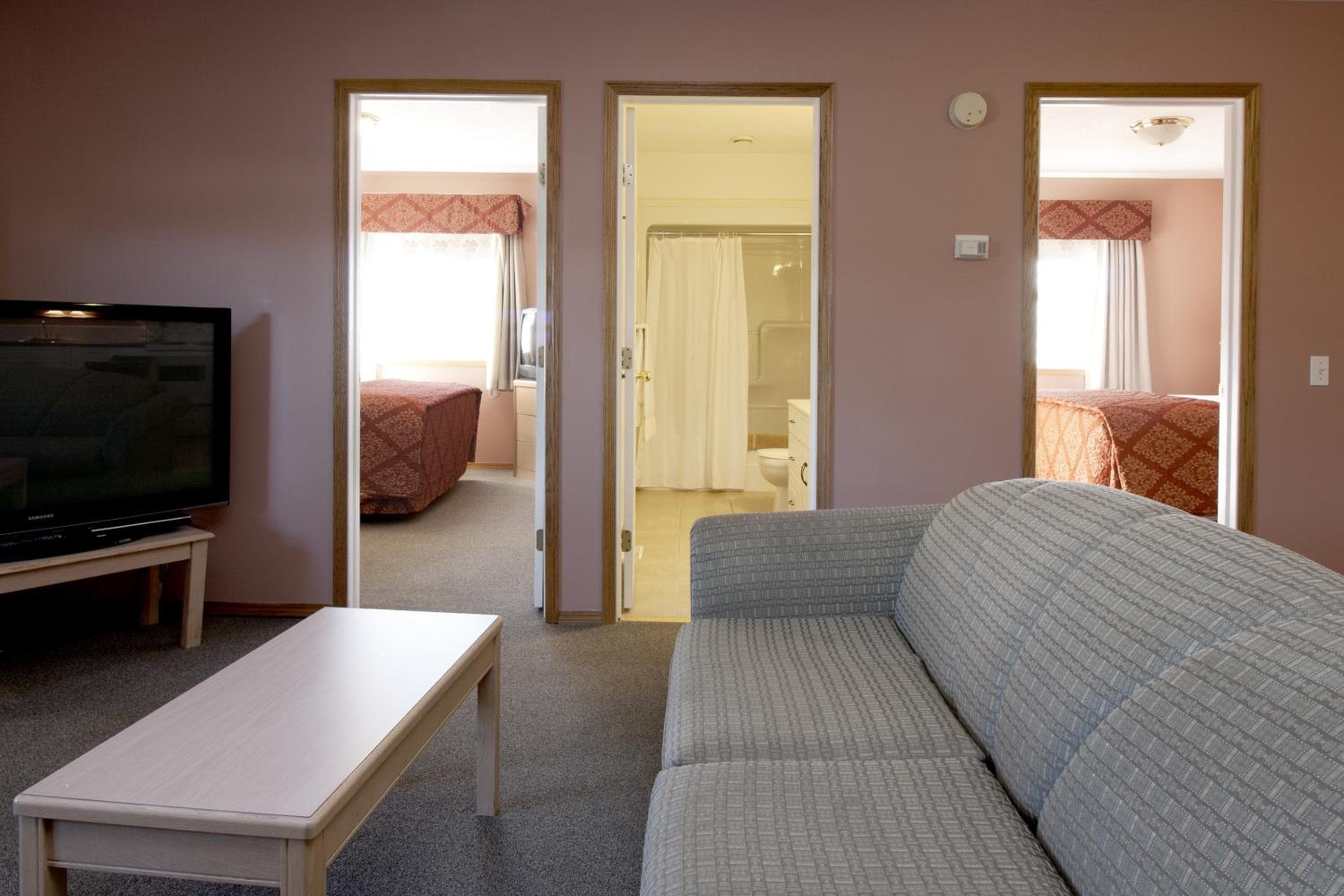 Bow River Inn