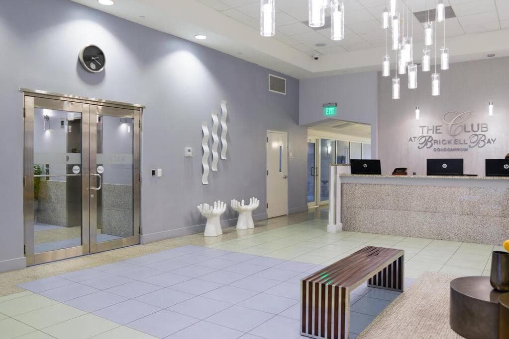 Amazing Studio Apt @BRICKELL With pool & Parking