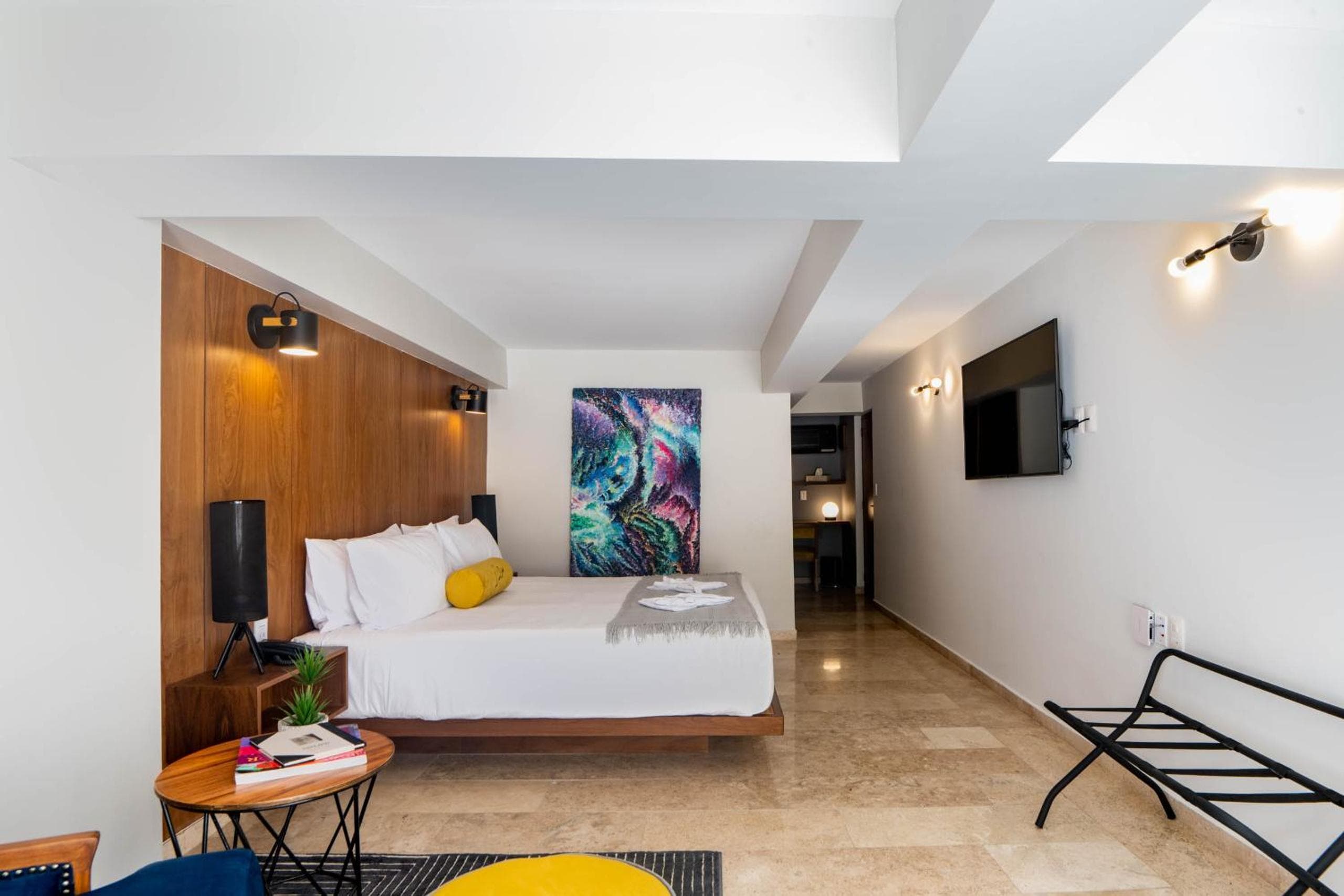HOTEL LUCA