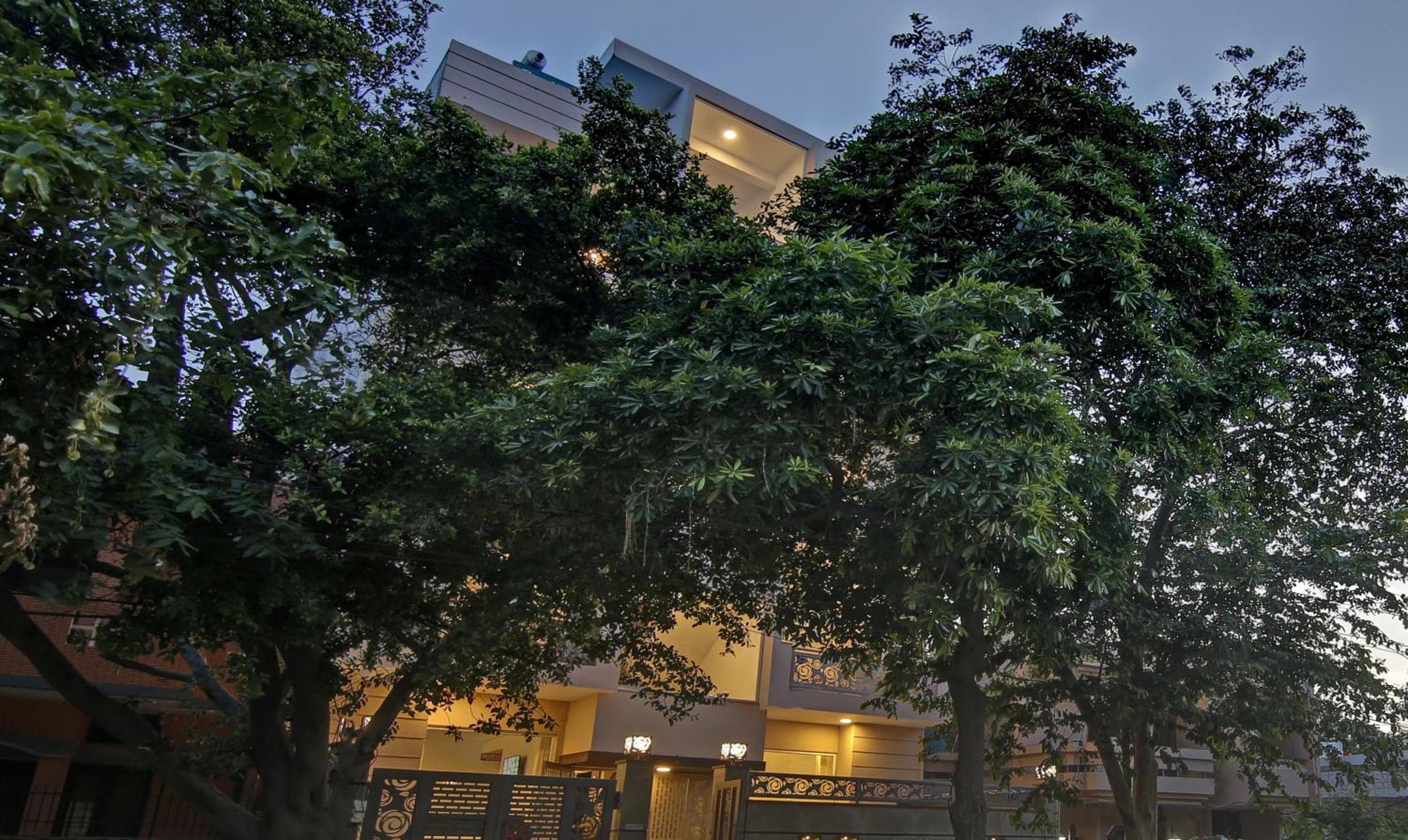 Treebo Aviraj Inn