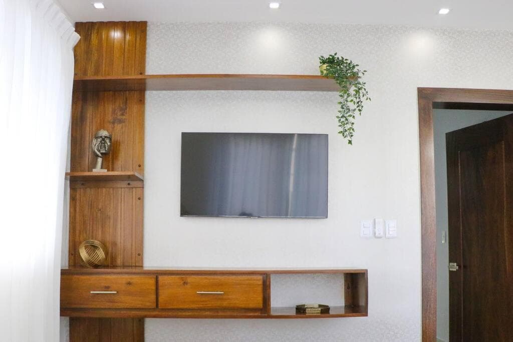 Rialto Residences / pool and gym / Luxury Apartment