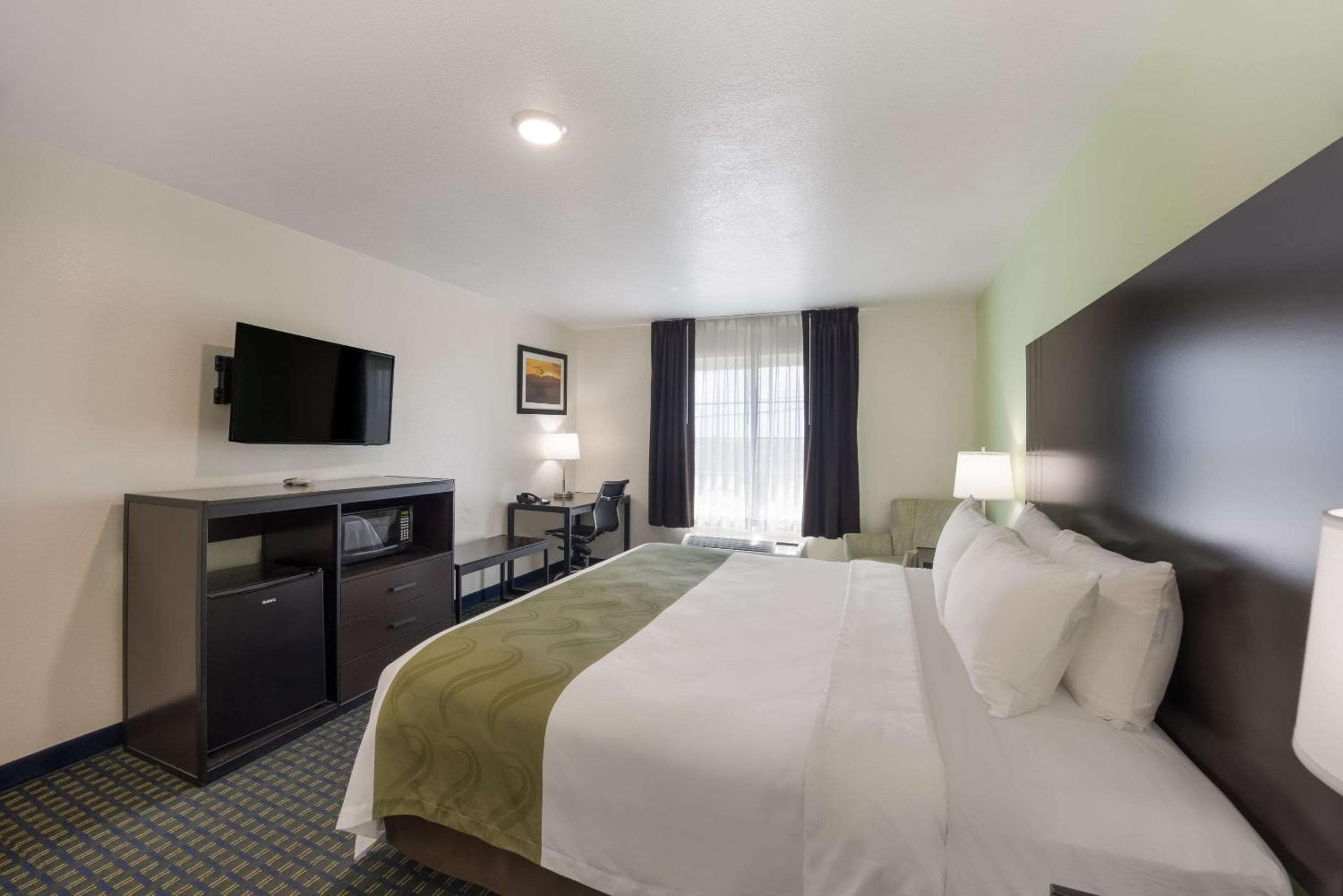 Quality Inn & Suites Clayton, NM